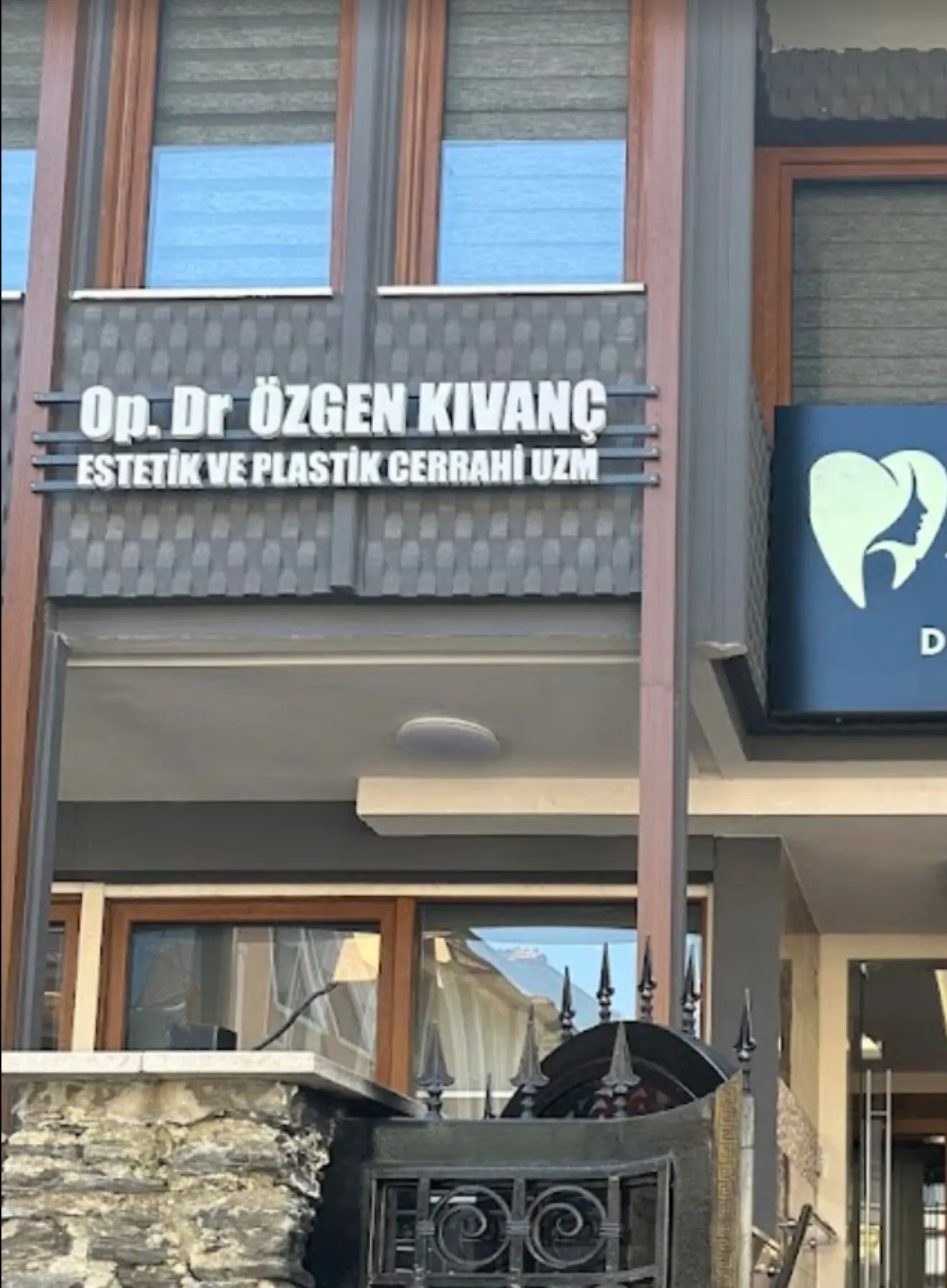 Dr Özgen Kıvanç