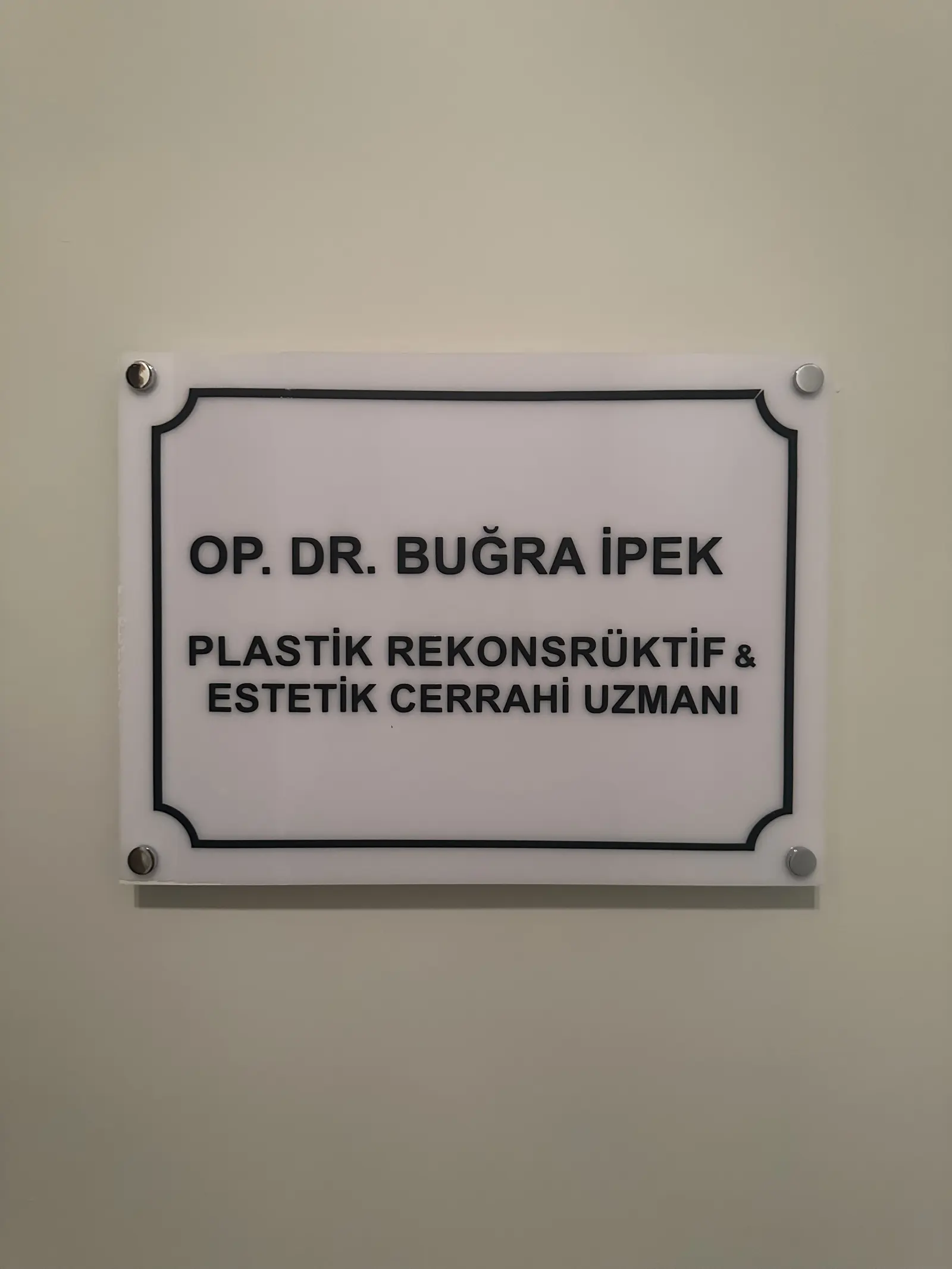 Dr. Buğra İpek