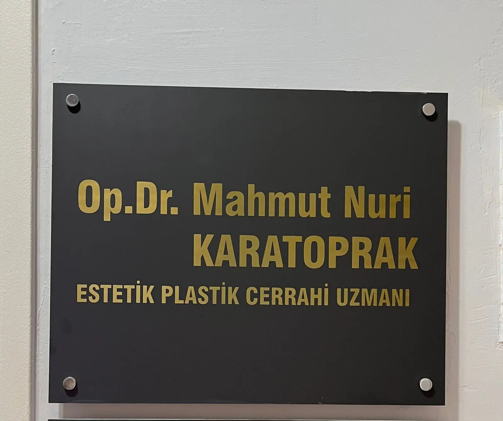Dr Mahmut Nuri Karatoprak