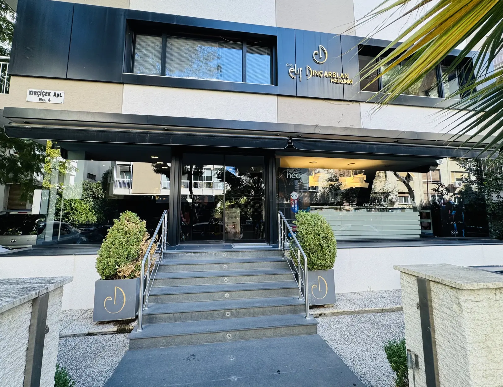 Elif Dinçarslan Clinic