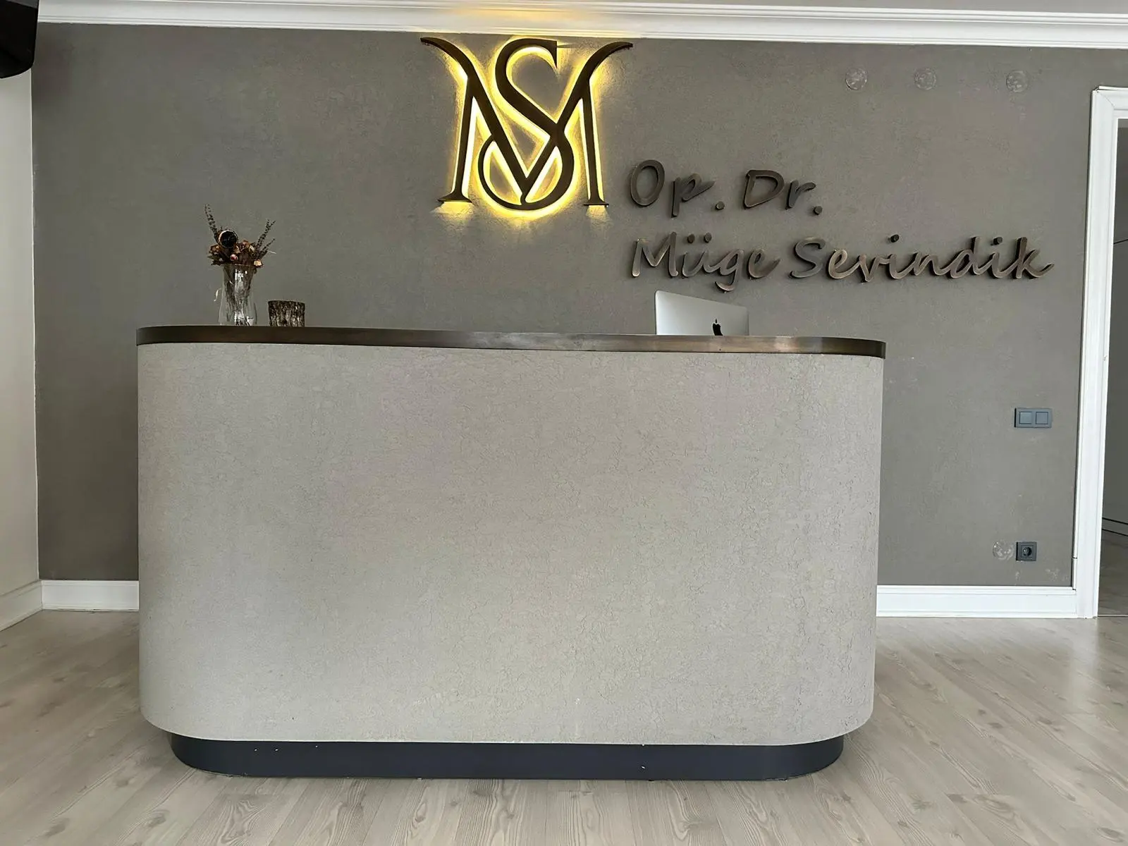 Dr Müge Sevindik