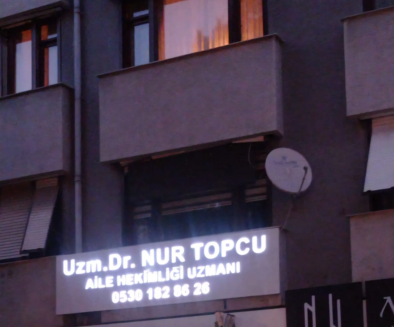 Dr. Nur Topcu
