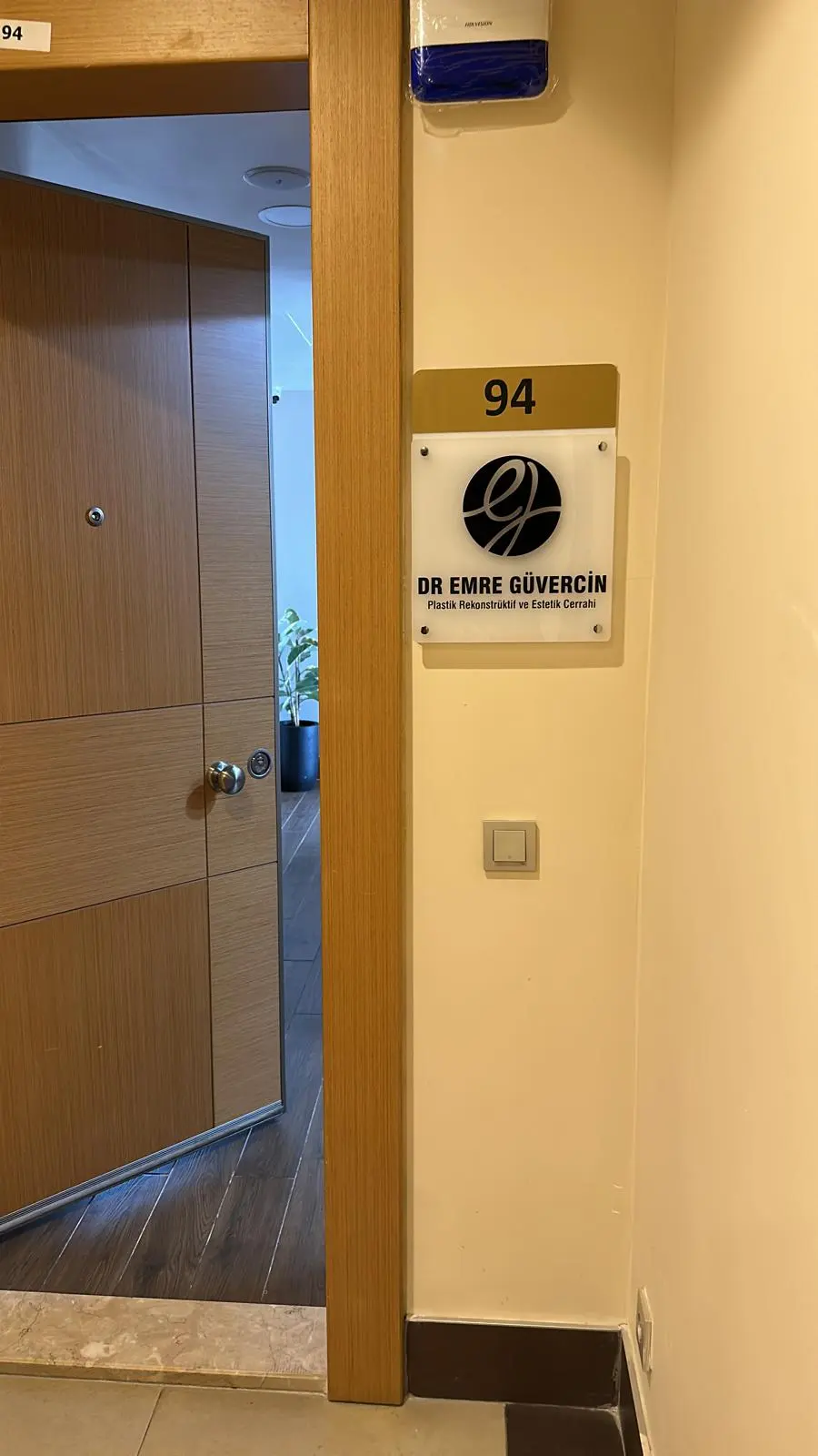 Dr. Emre Güvercin