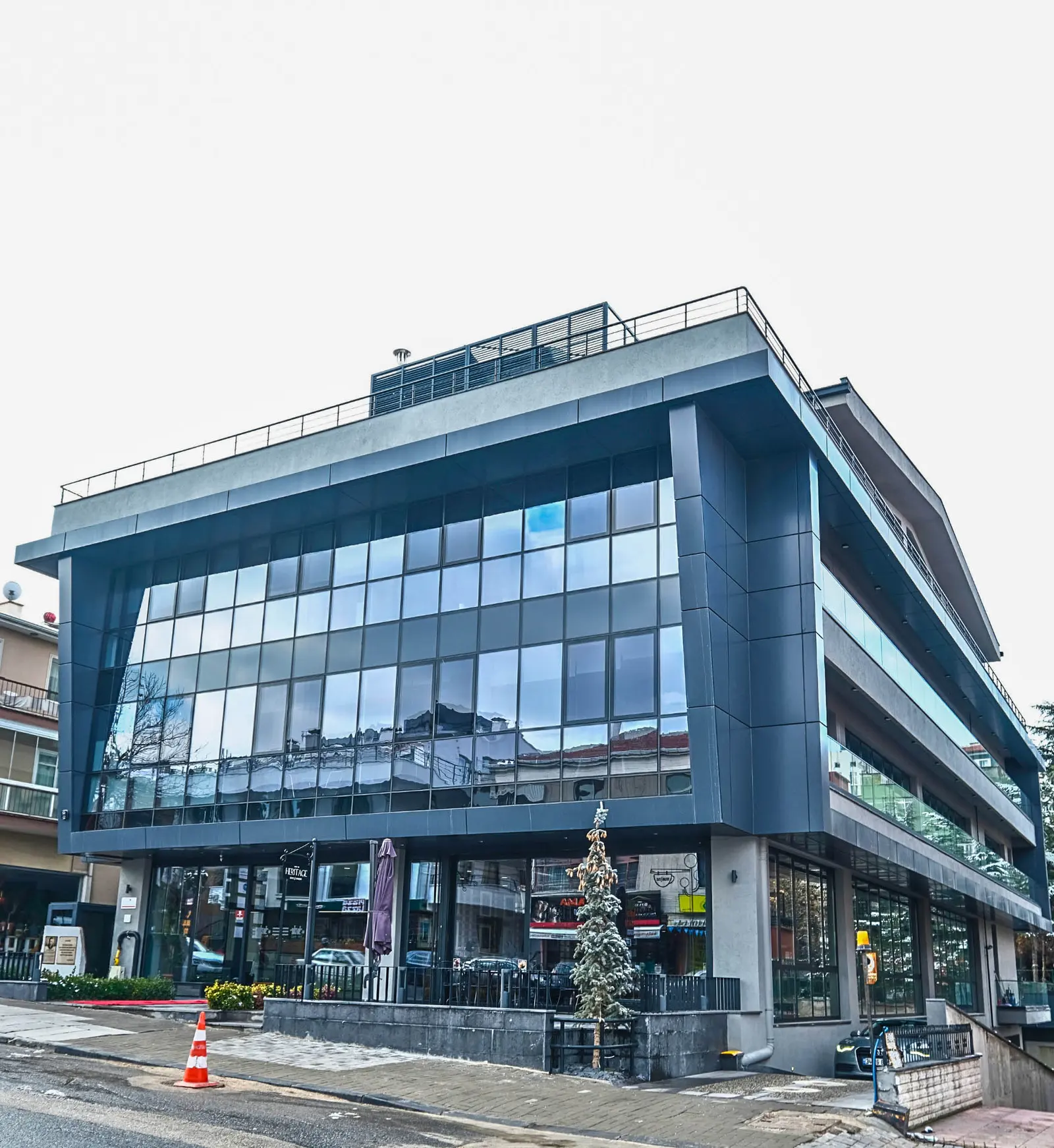 Les Mikrogen Genetics Centre