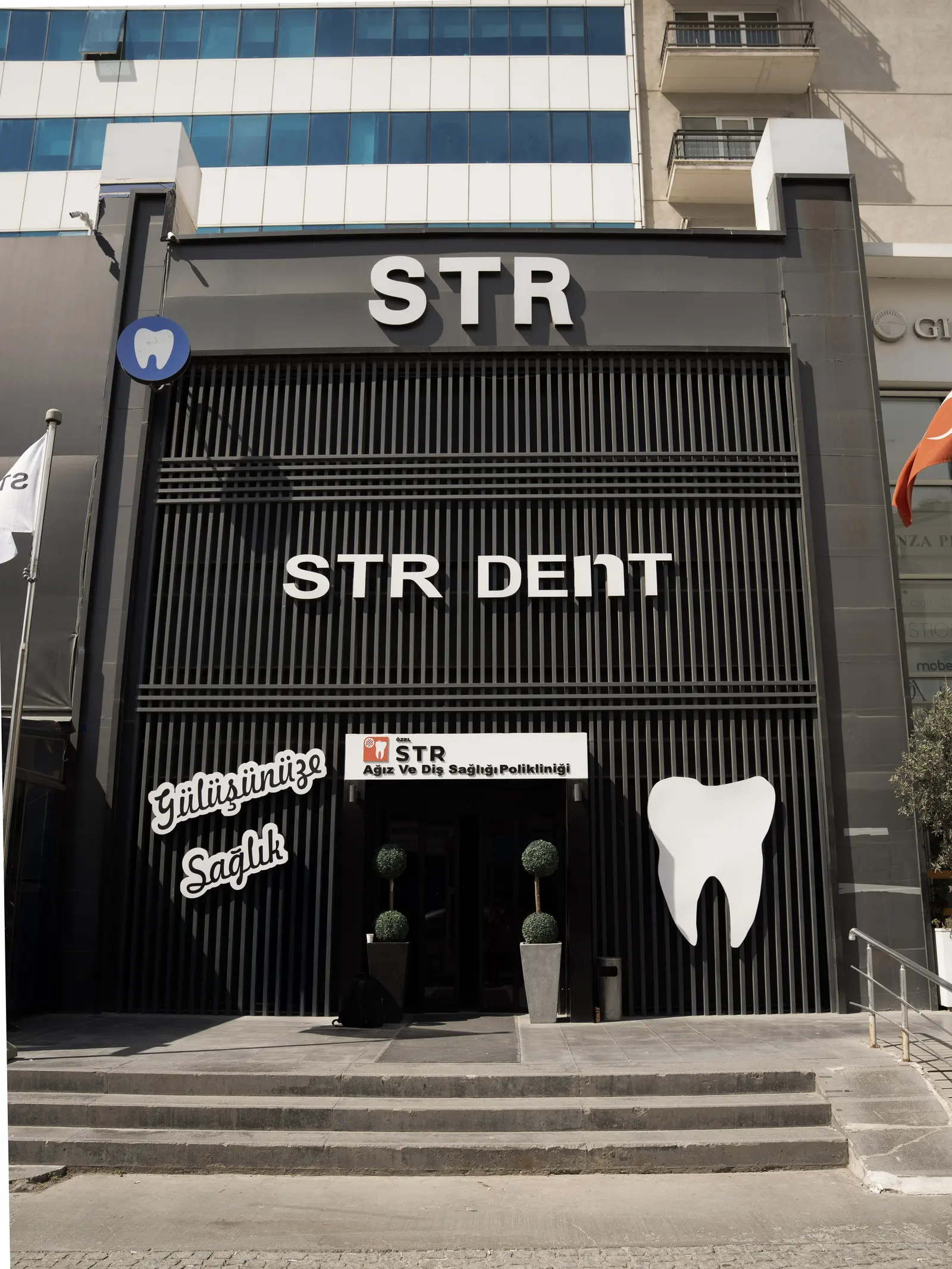 STR Dent