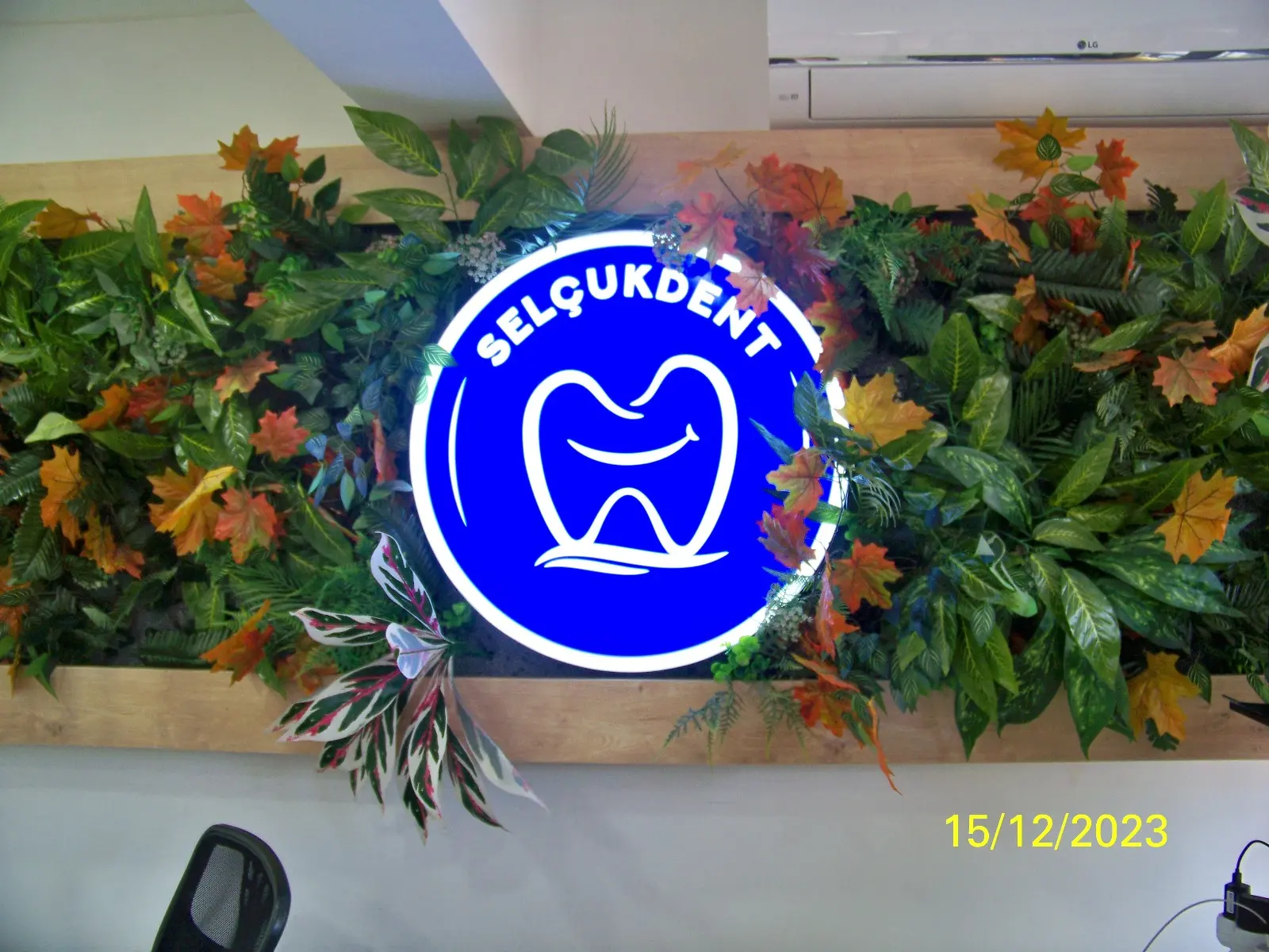 Selçuk Dent Özdere logo