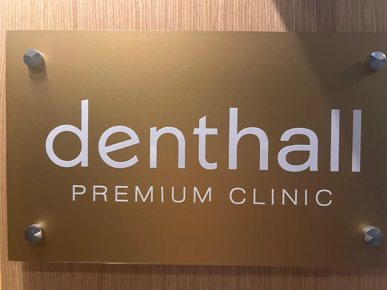 Logo von Denthall Zahnklinik