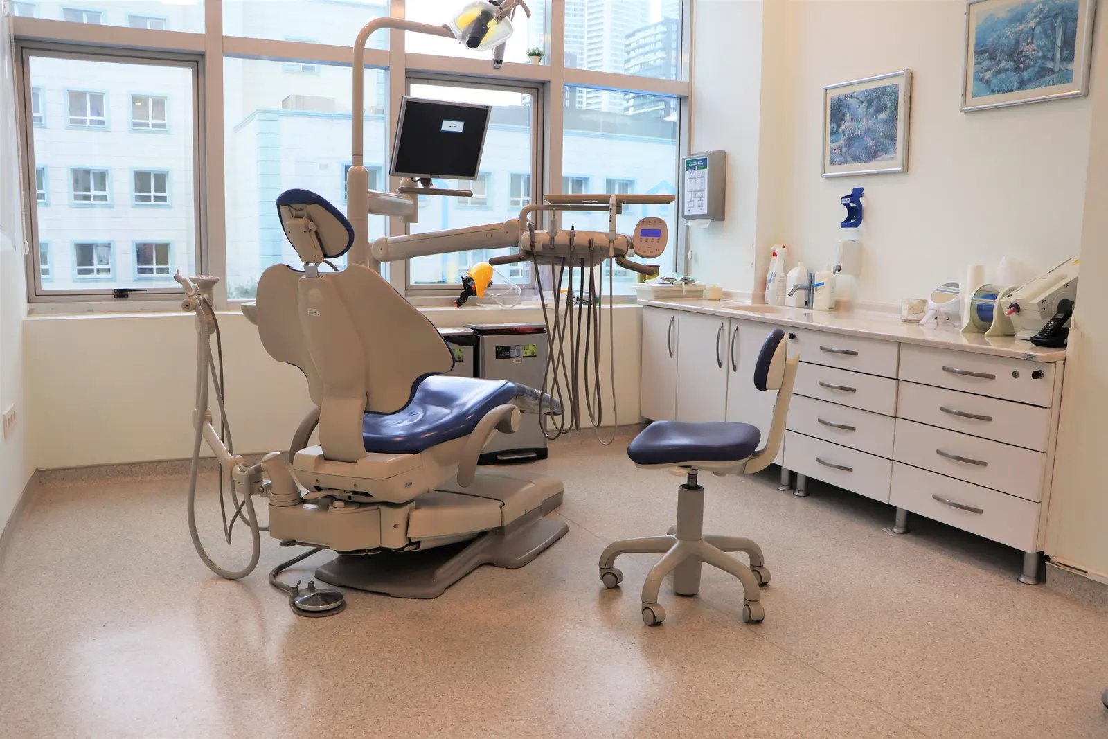 Clinic-provided photograph of Istanbul Yeditepe University Dental Hospital