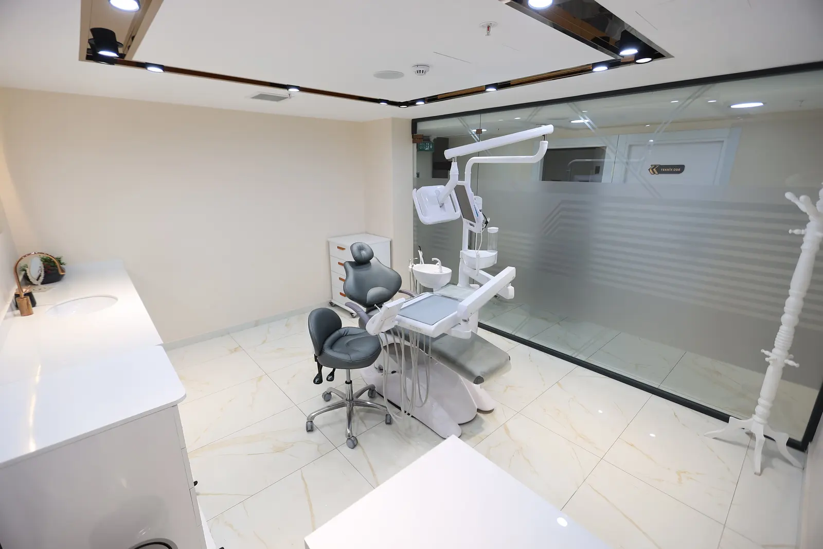 Clinic-provided photograph of Klas Dental Clinic