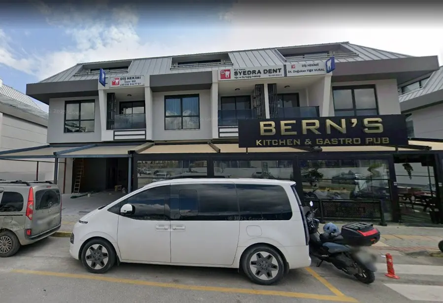 Clinic-provided photograph of Syedra Premium Dent