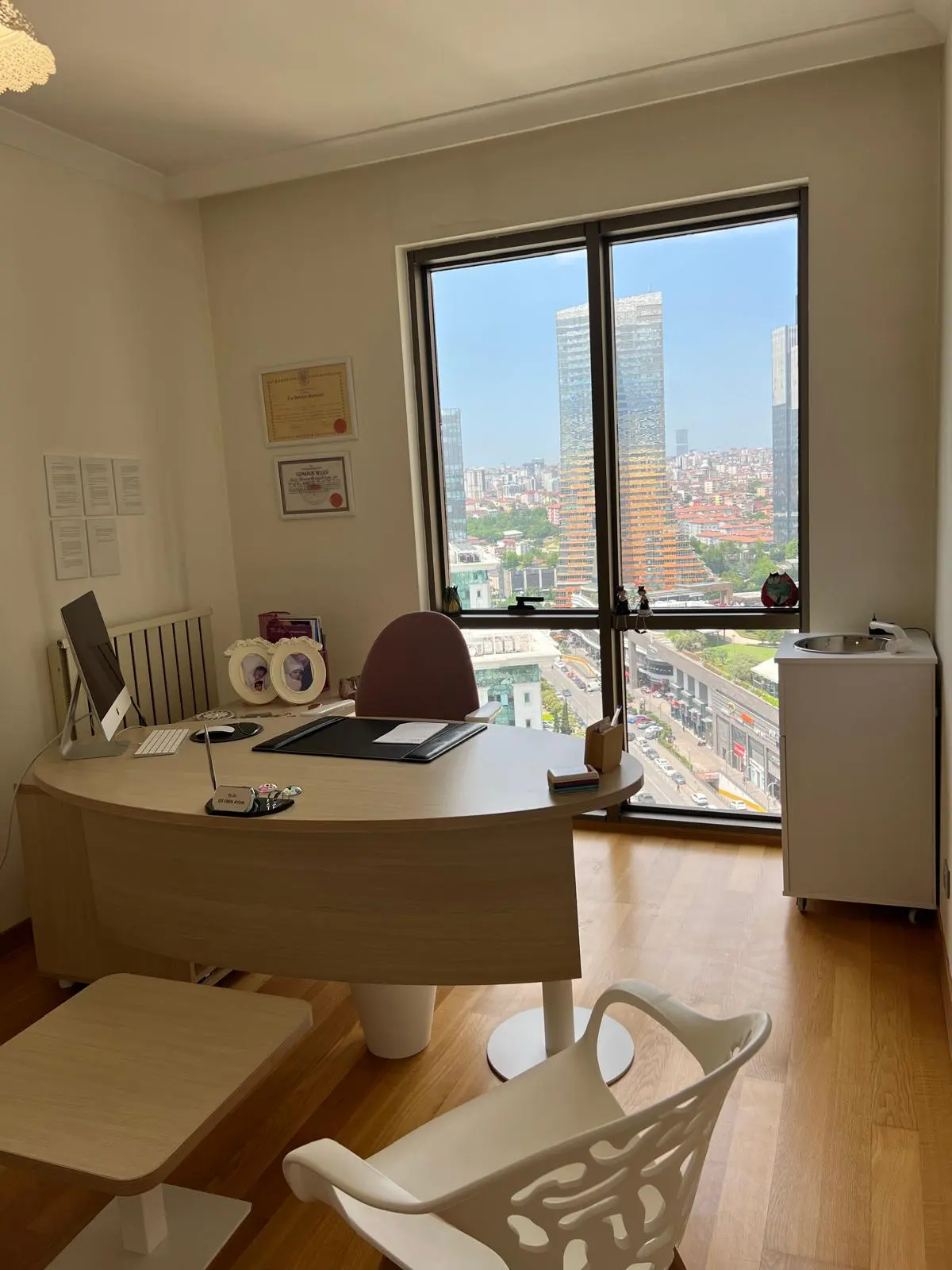 Von der Klinik bereitgestelltes Foto von Dr. Elif Eren Aydın
