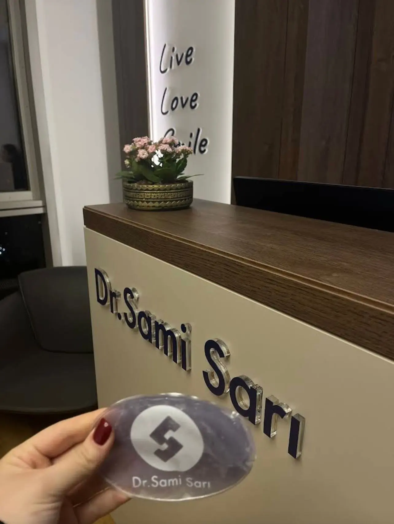 Clinic-provided photograph of Dr Mahmut Sami Sarı