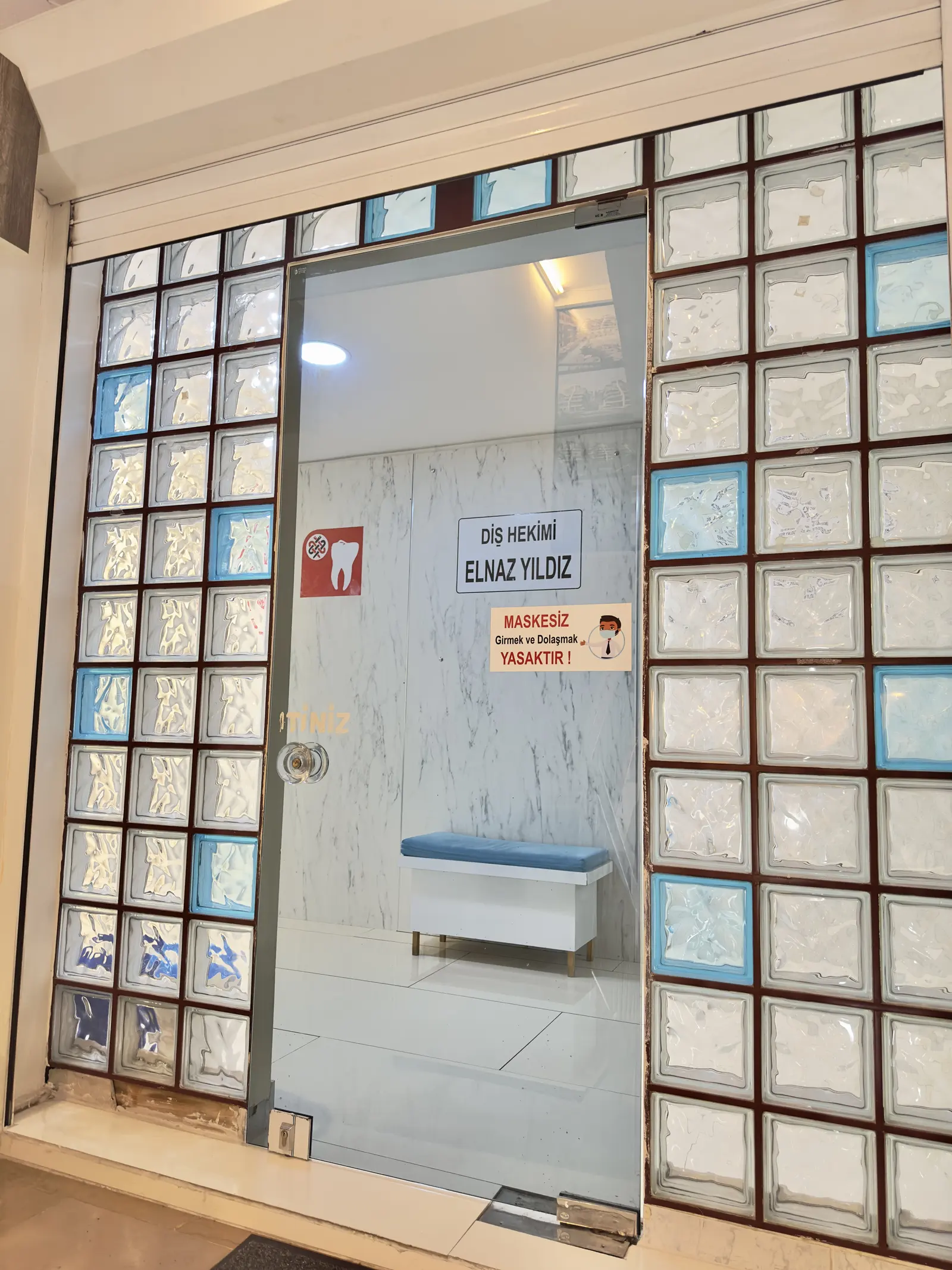 Clinic-provided photograph of Dr Elnaz Yıldız
