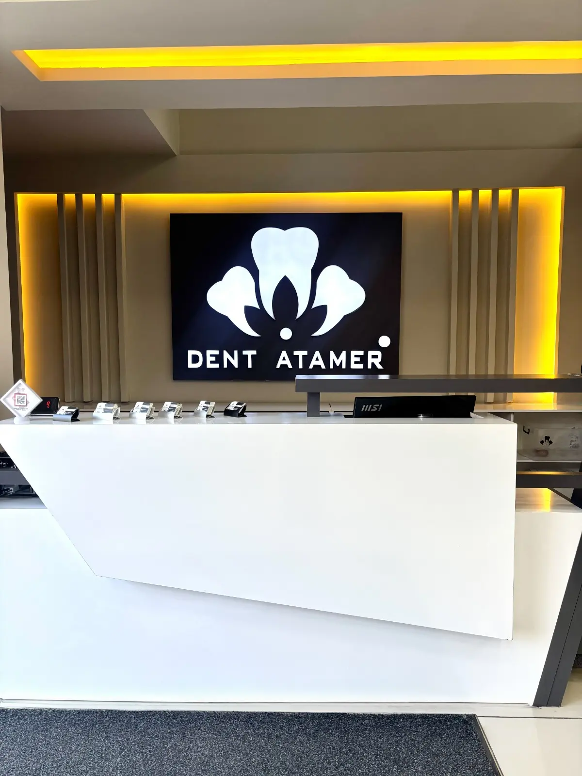 Von der Klinik bereitgestelltes Foto von Atamer Zahnklinik