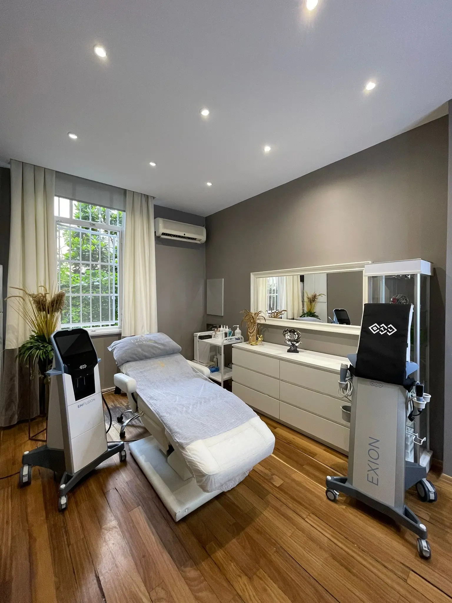 Clinic-provided photograph of Daisy Clinic