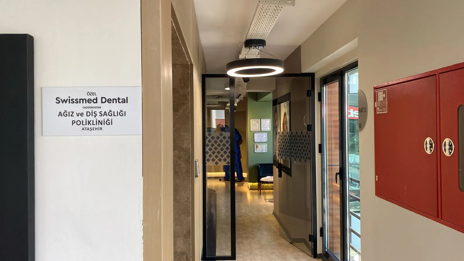 Von der Klinik bereitgestelltes Foto von Swissmed Dental Caddebostan