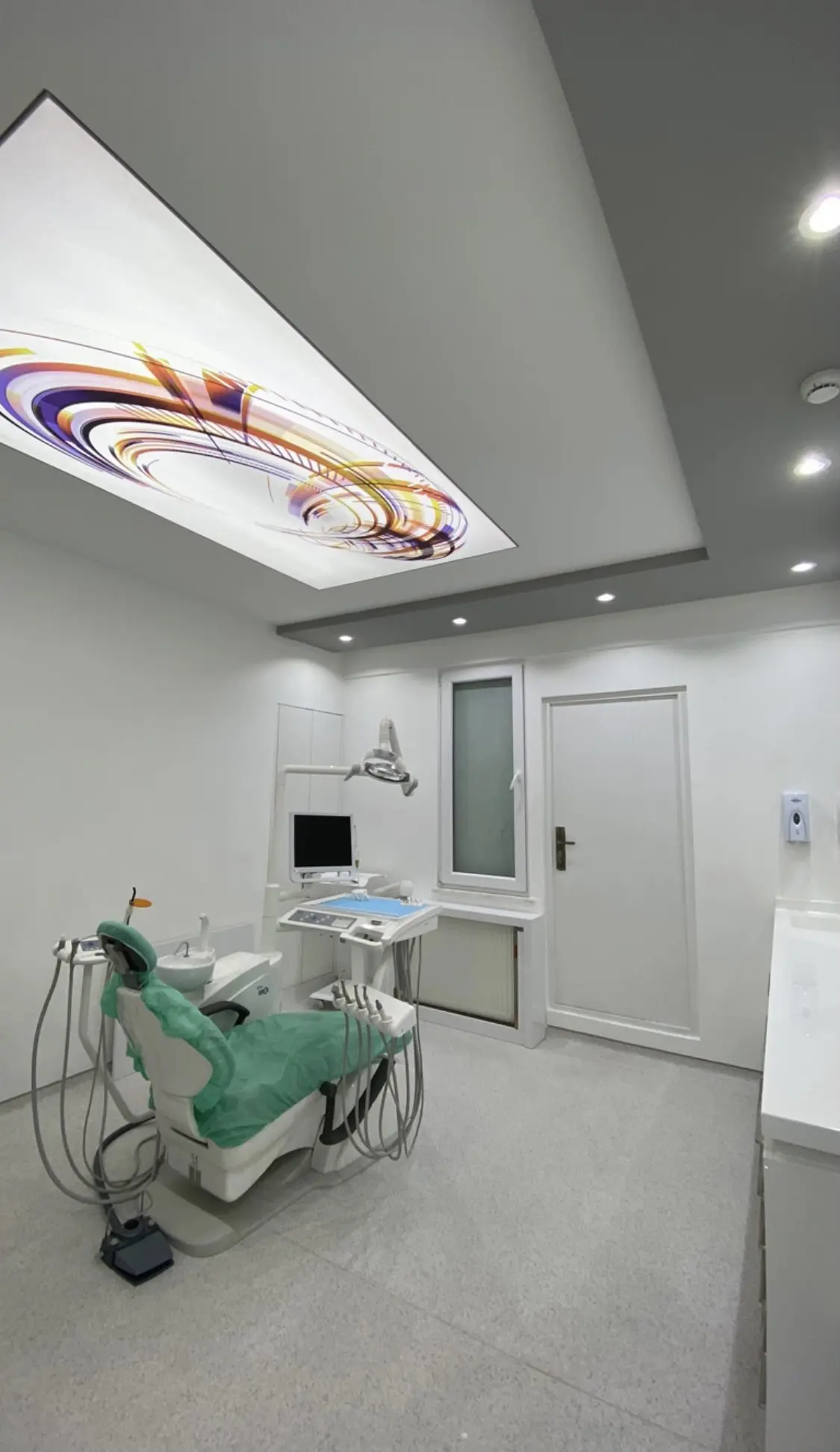 Clinic-provided photograph of Dr Emine Karakuş