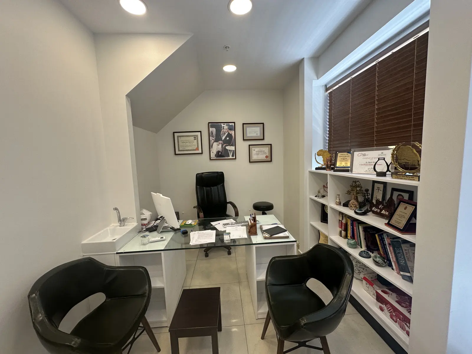 Von der Klinik bereitgestelltes Foto von Prof. Dr. Emin Barış Akin