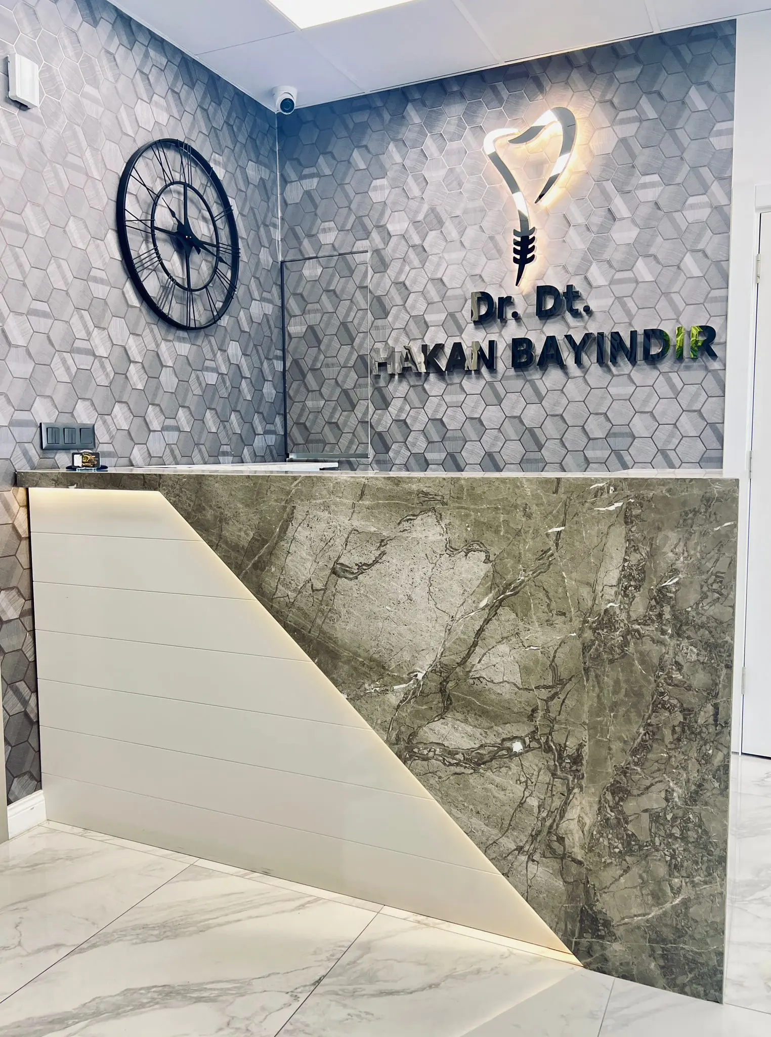 Clinic-provided photograph of Dr Hakan Bayındır