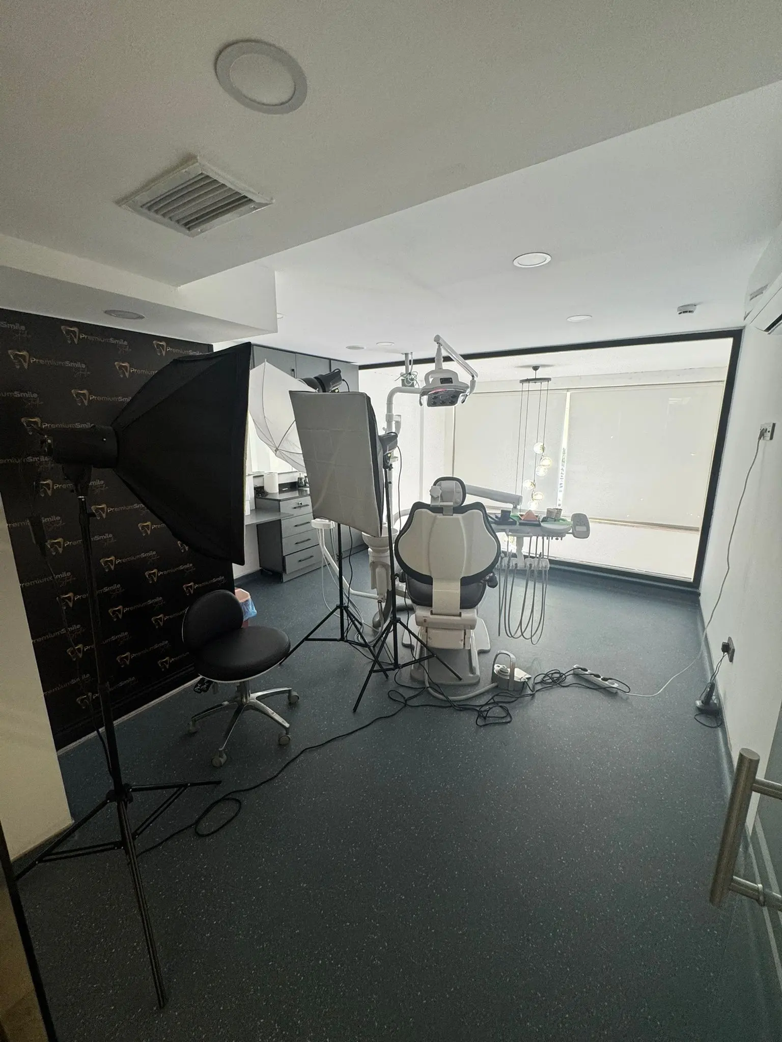 Von der Klinik bereitgestelltes Foto von Premium Smile Studio