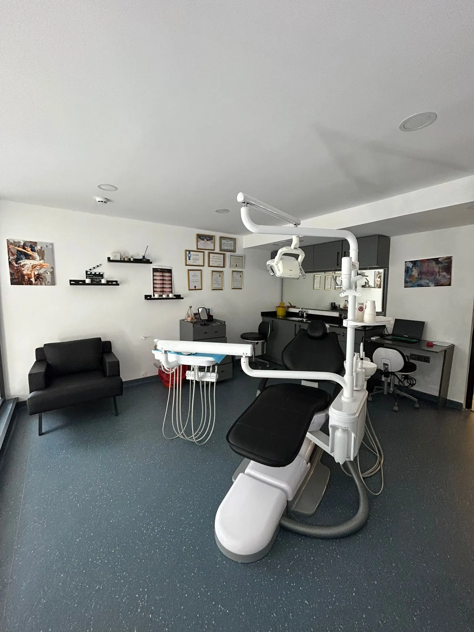 Von der Klinik bereitgestelltes Foto von Premium Smile Studio