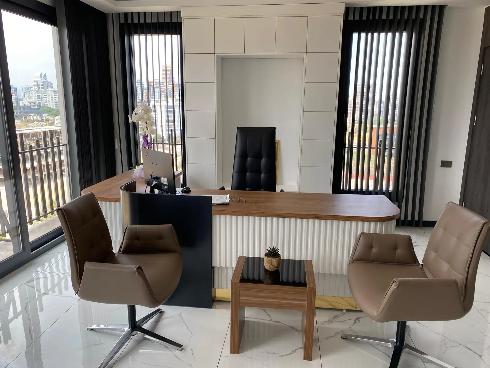 Clinic-provided photograph of Dr Fatma Çelik