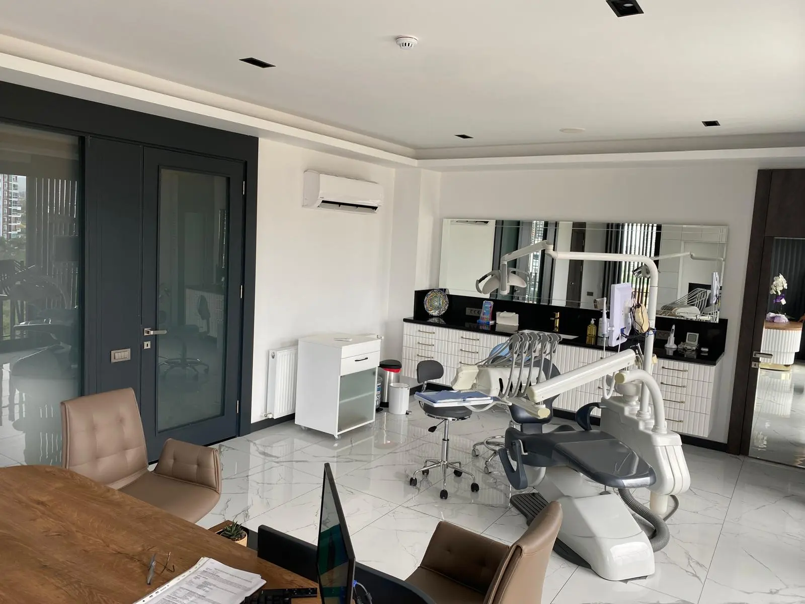 Clinic-provided photograph of Dr Fatma Çelik