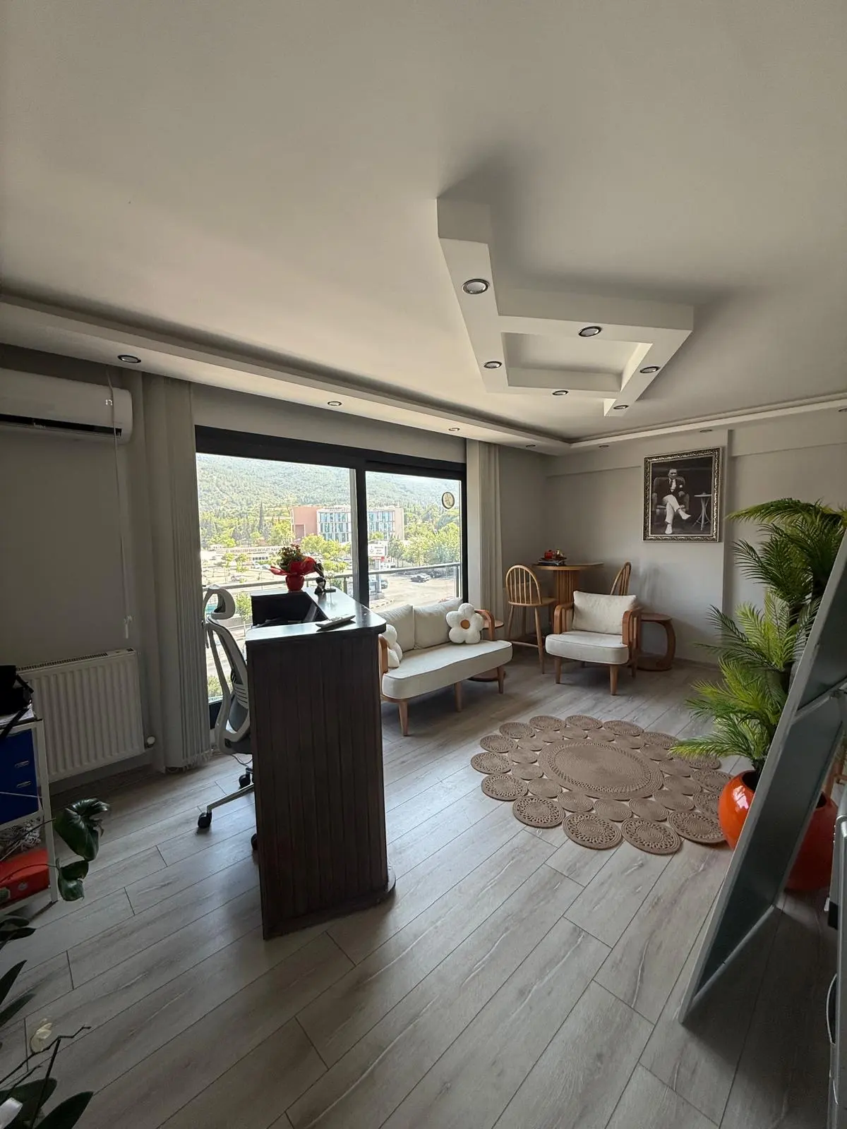 Von der Klinik bereitgestelltes Foto von Dr. Funda Kuşcu Akdeniz
