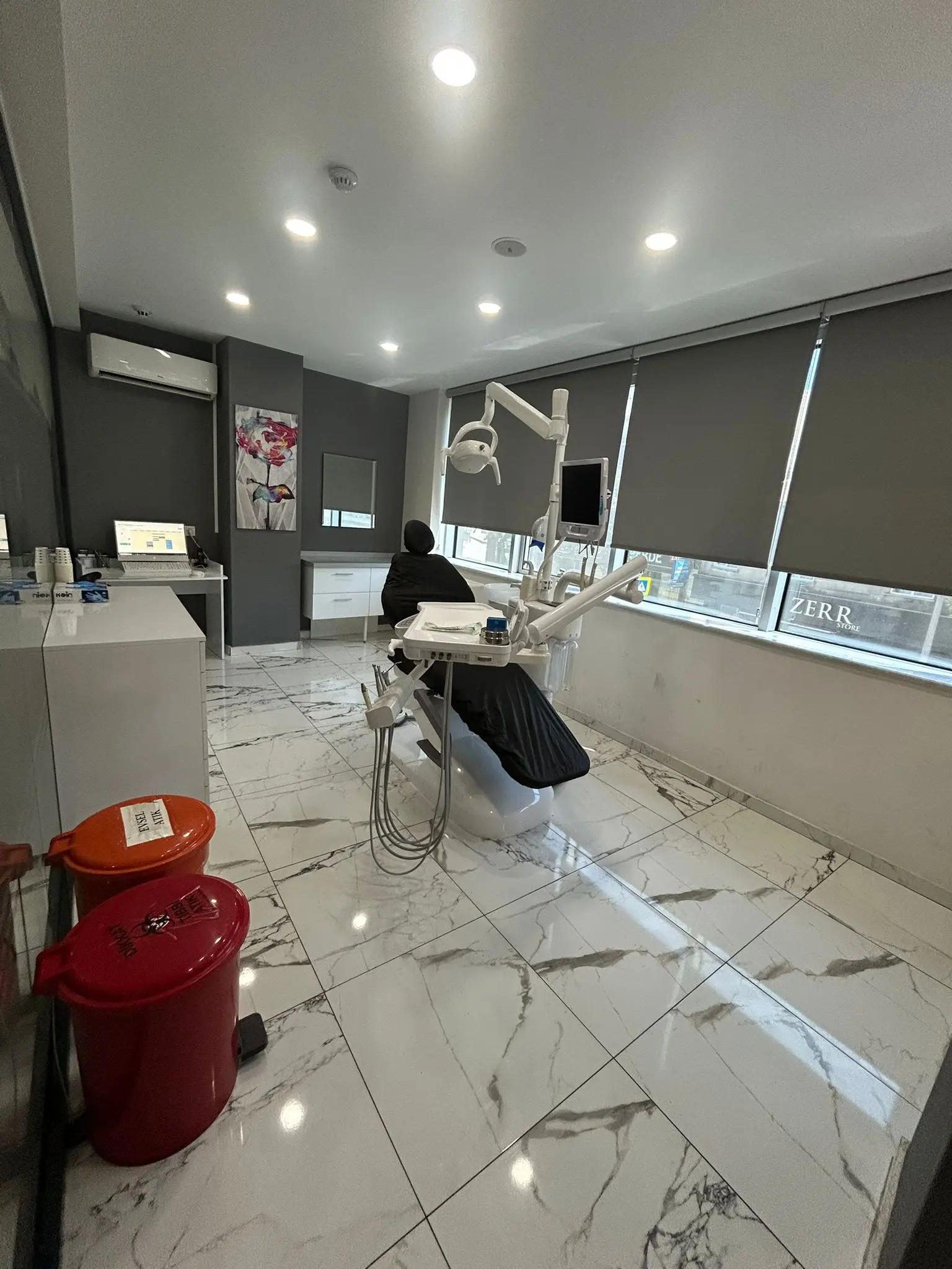 Clinic-provided photograph of Esin Dental Clinic