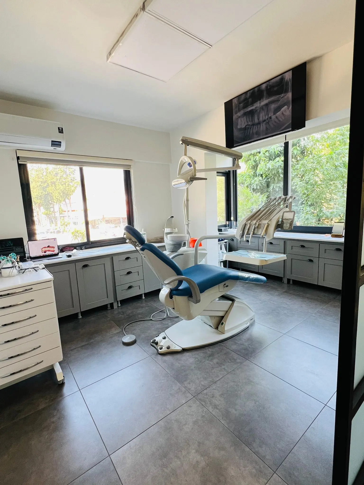 Von der Klinik bereitgestelltes Foto von Dr. Erhan Ertik