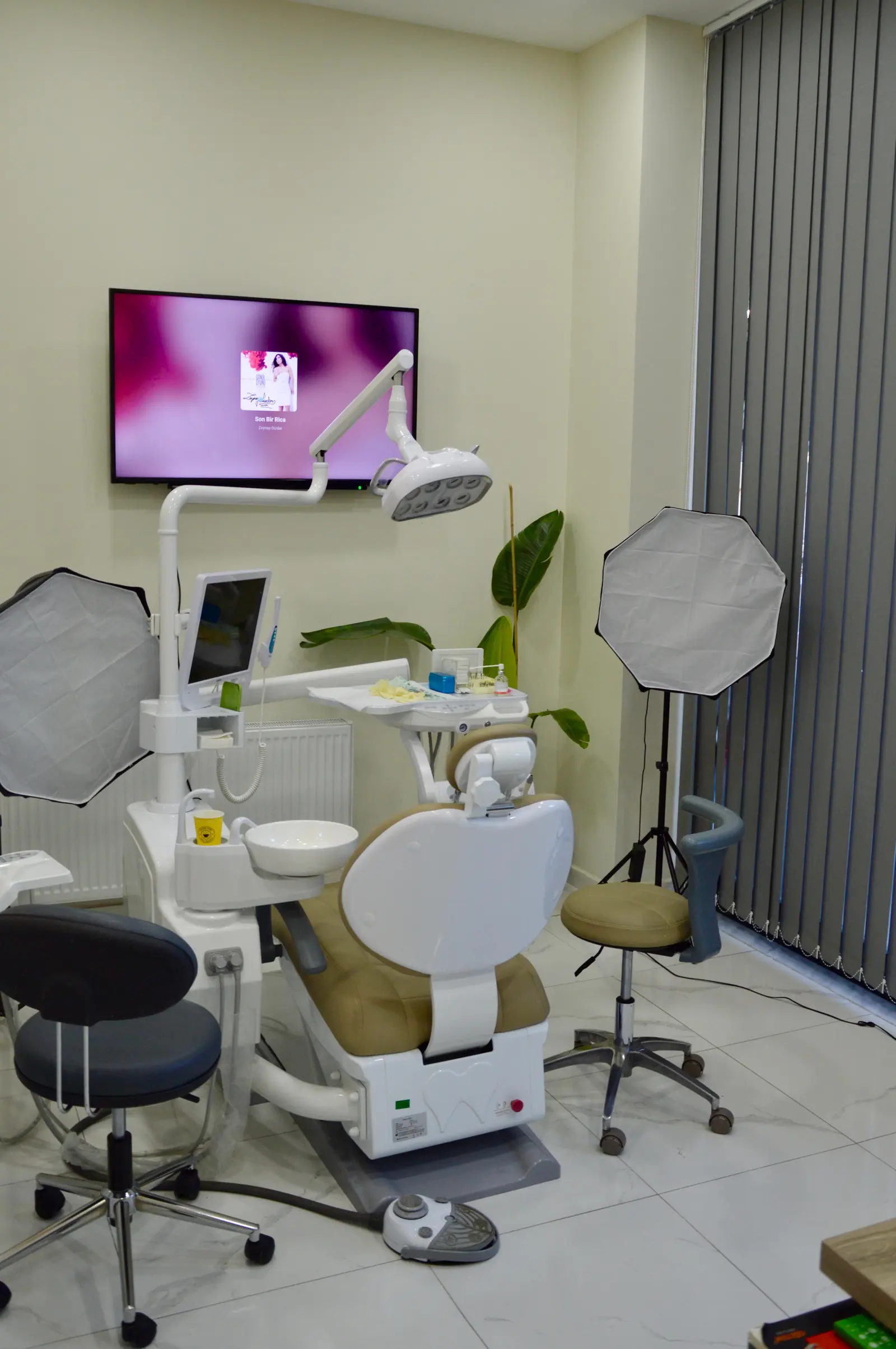 Clinic-provided photograph of Dr Seyfi Çokluk
