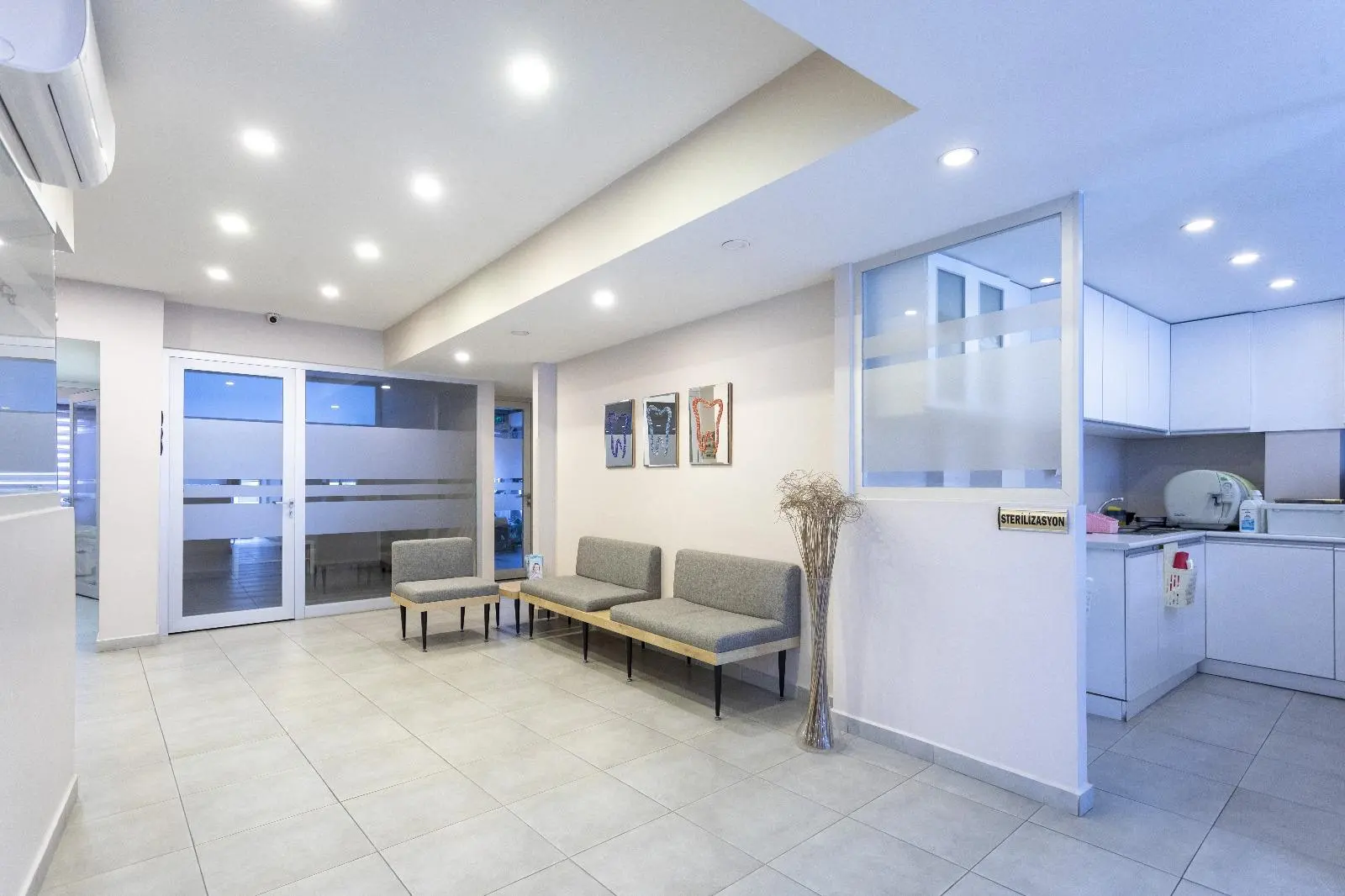 Clinic-provided photograph of Dental Center