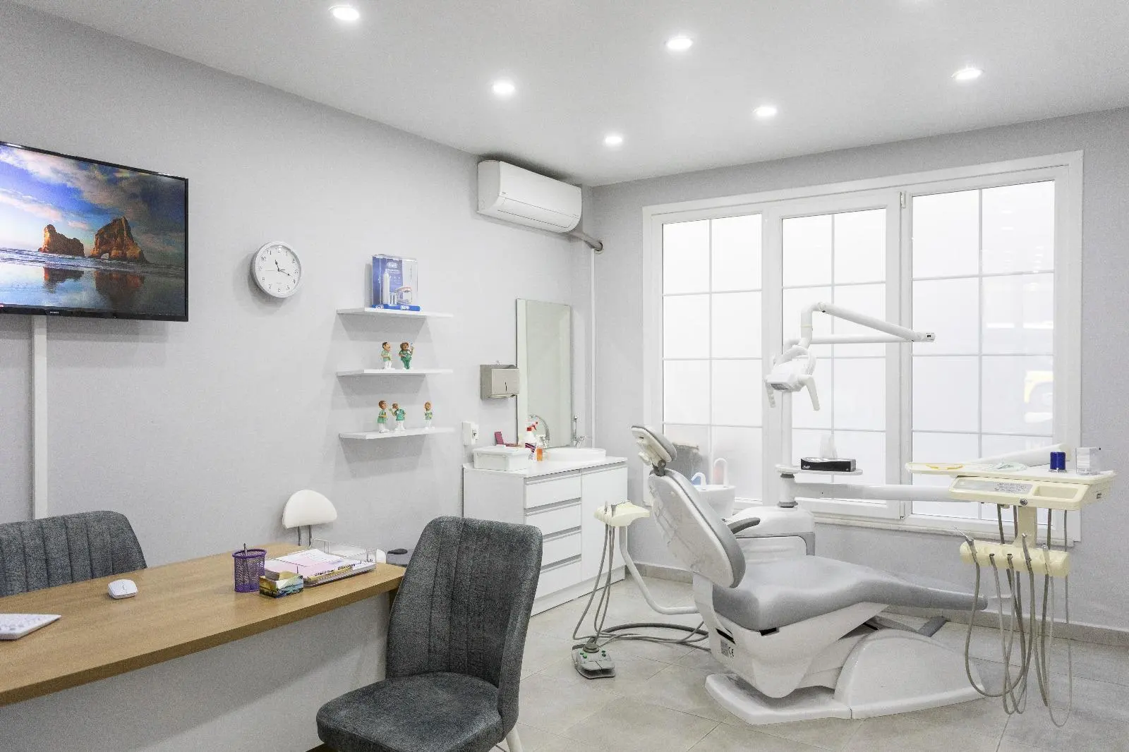 Clinic-provided photograph of Dental Center