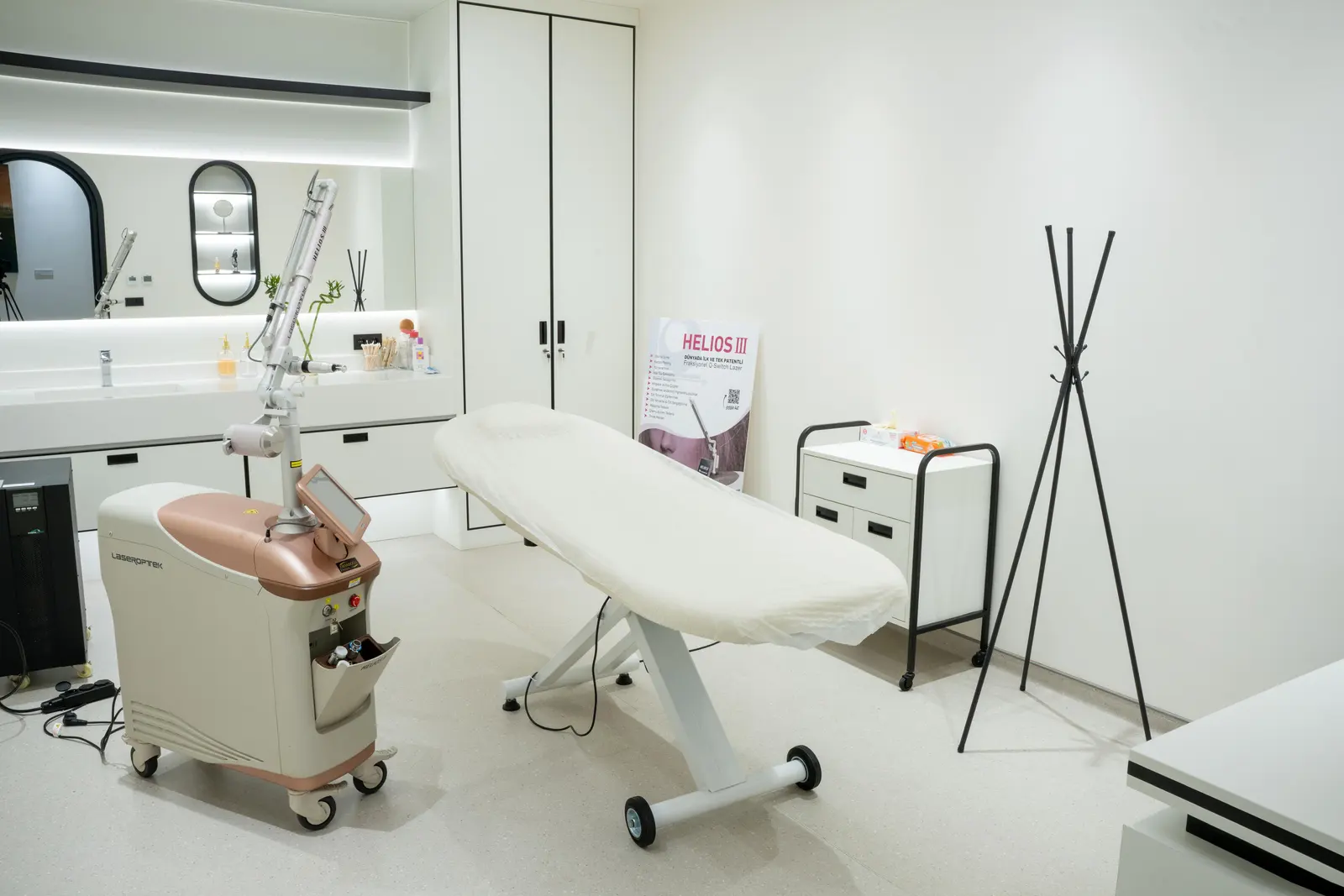 Von der Klinik bereitgestelltes Foto von Dr. Arash Jafari