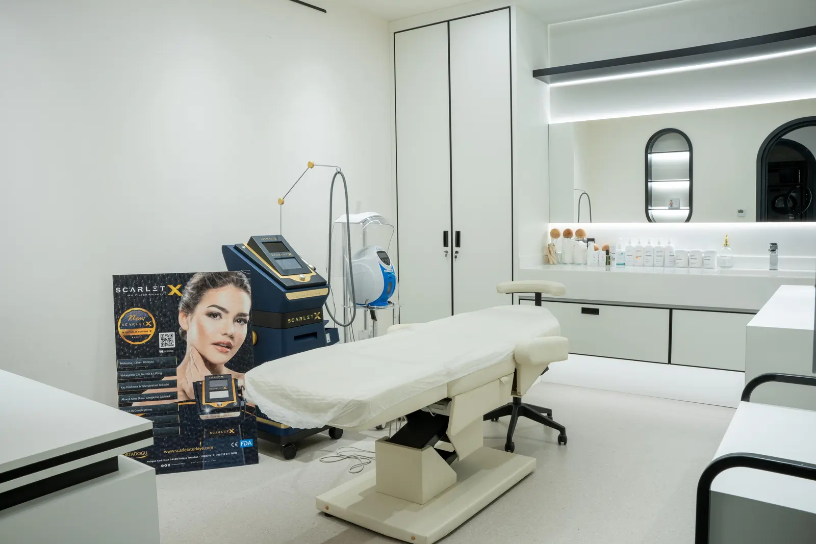 Von der Klinik bereitgestelltes Foto von Dr. Arash Jafari