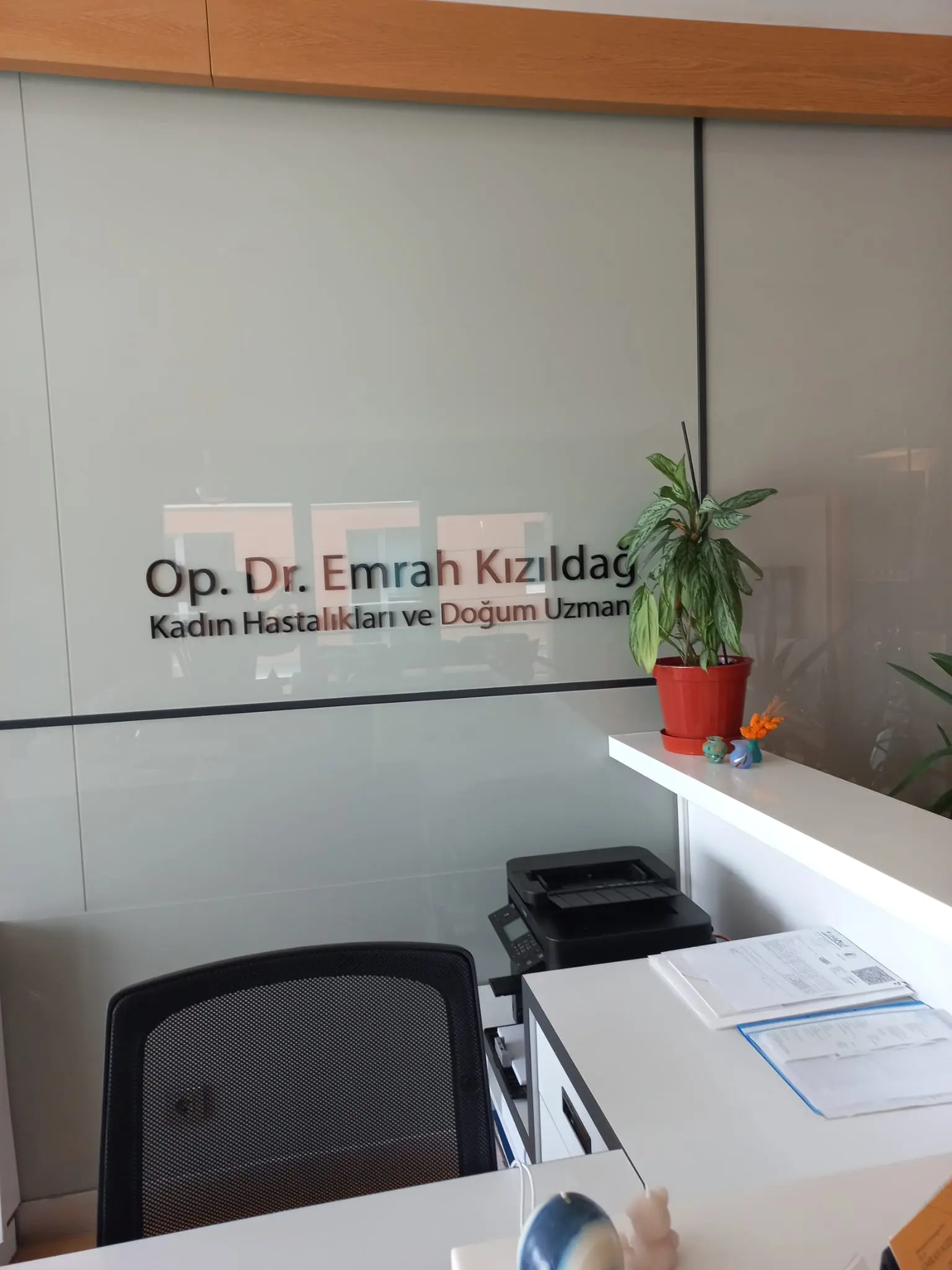 Von der Klinik bereitgestelltes Foto von Dr. Emrah Kızıldağ