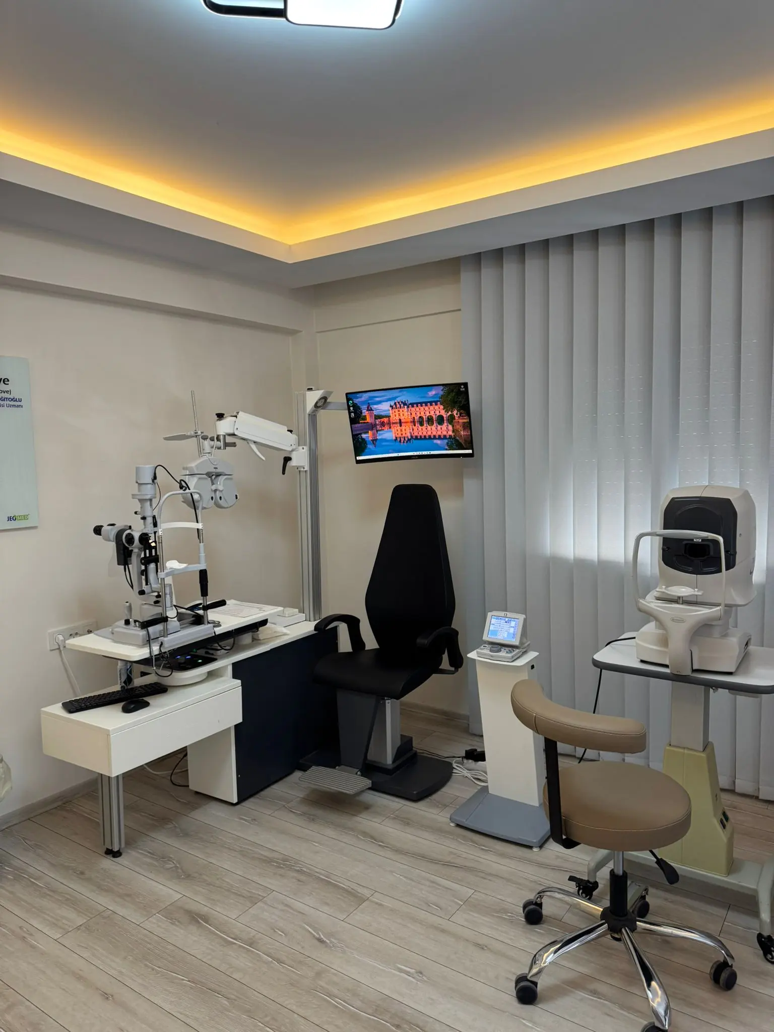 Clinic-provided photograph of Dr Sıla Taşdemir Yiğitoğlu