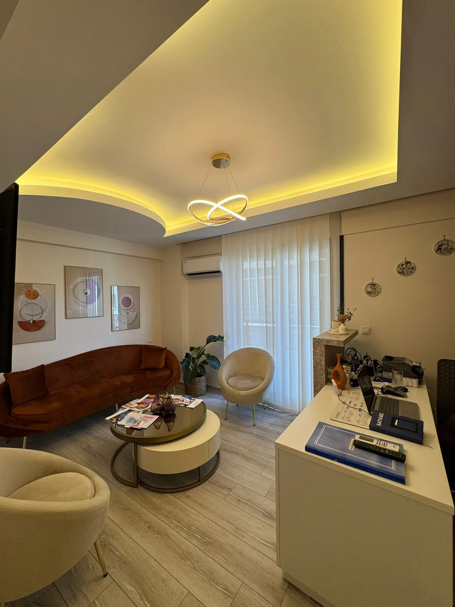 Clinic-provided photograph of Dr Sıla Taşdemir Yiğitoğlu
