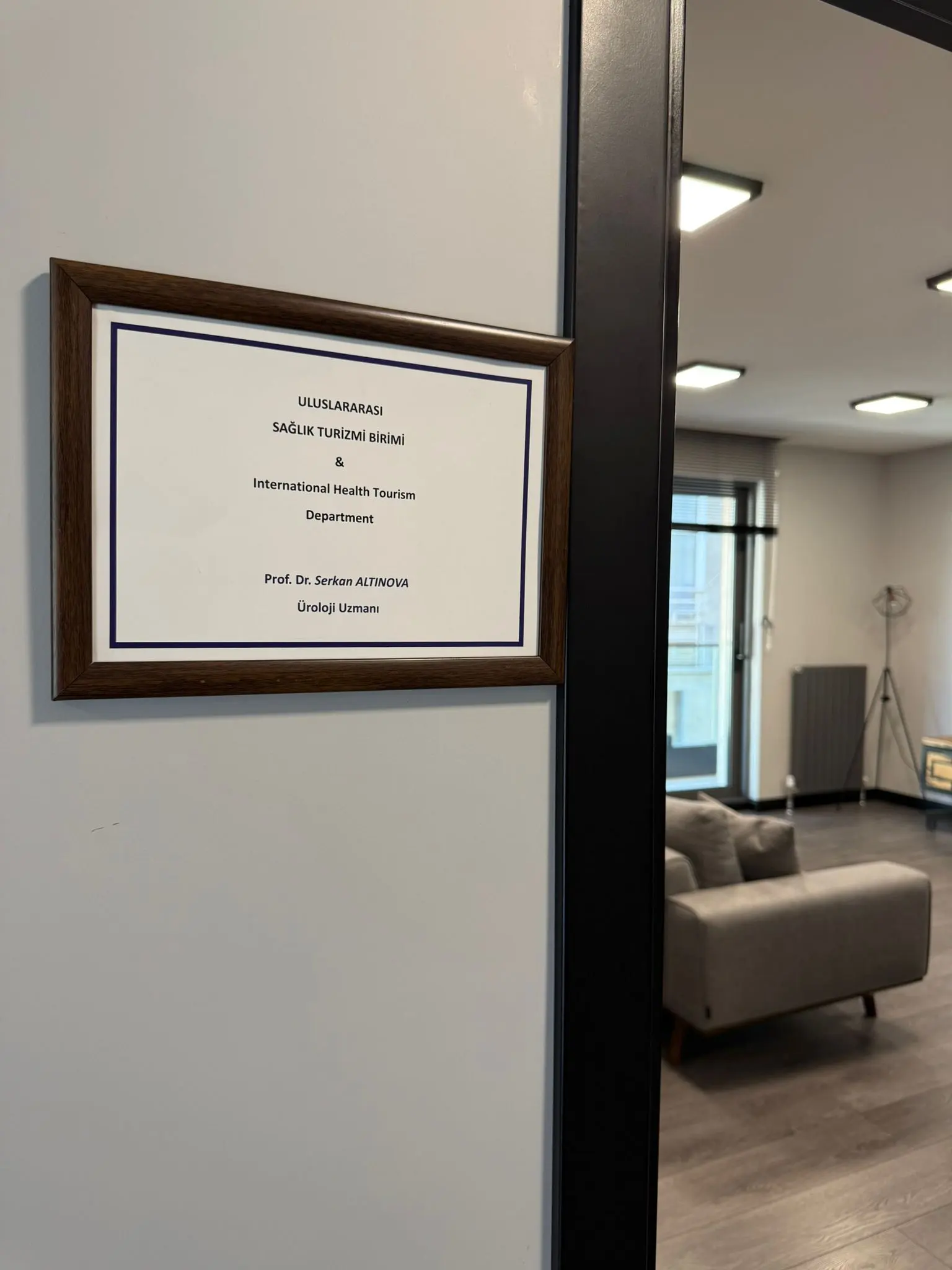 Von der Klinik bereitgestelltes Foto von Prof. Dr. Serkan Altınova