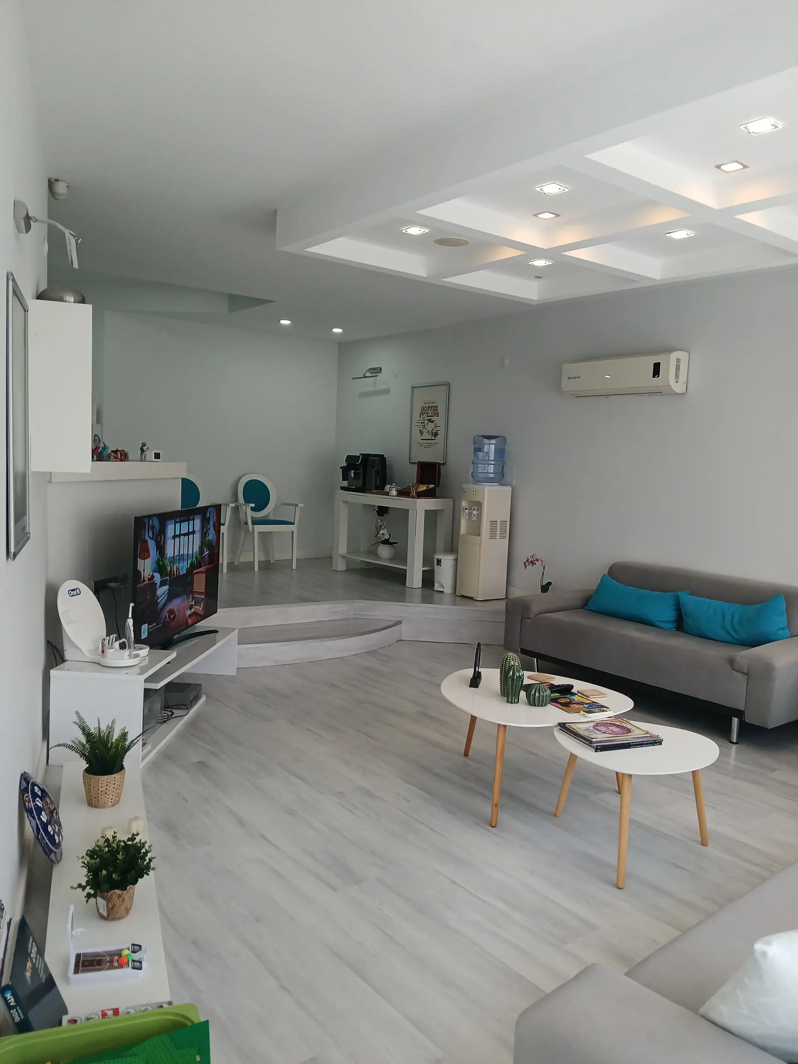 Clinic-provided photograph of Dr Alper Yüzbaşıoğlu
