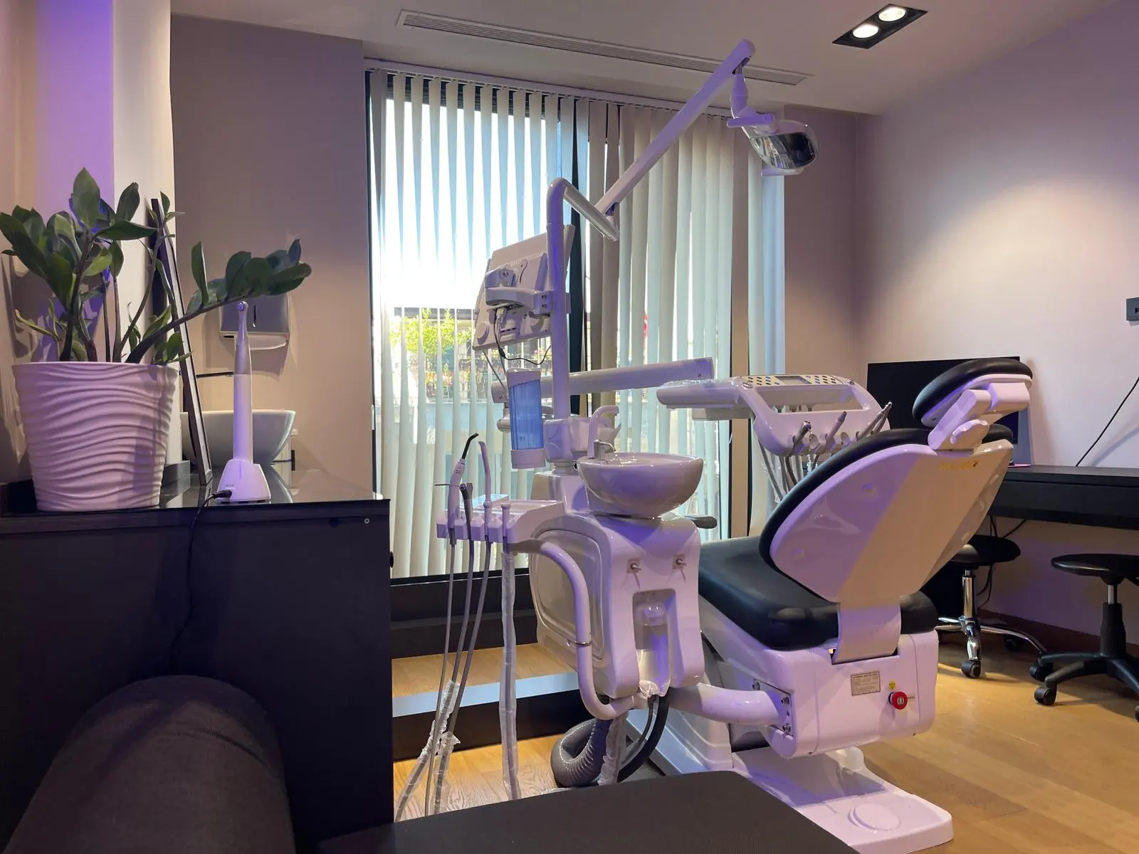 Clinic-provided photograph of Dr Aişe Cemile Cansız Bilgin