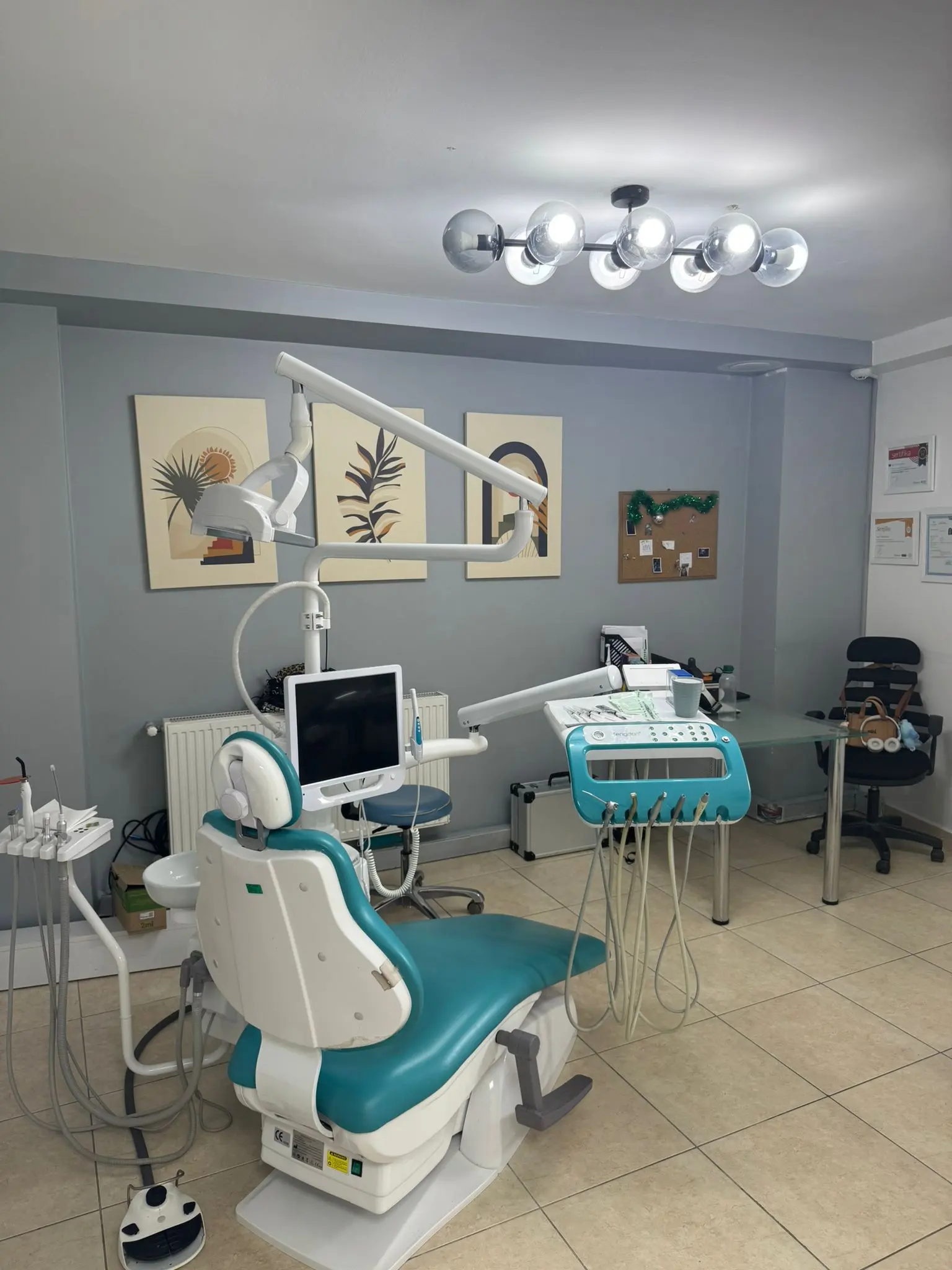 Clinic-provided photograph of Cemre Dental Clinic