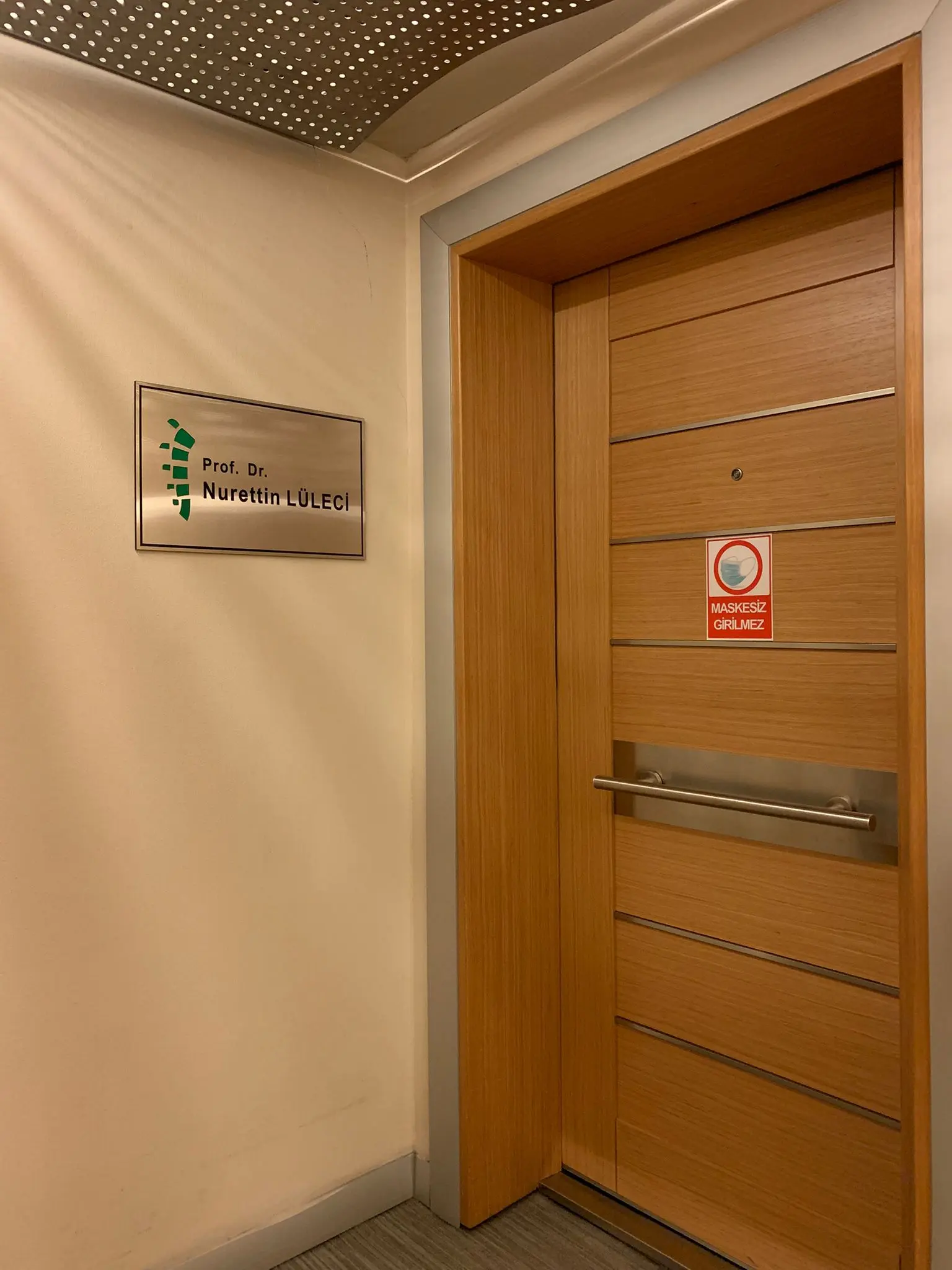 Clinic-provided photograph of Prof. Dr Nurettin Lüleci
