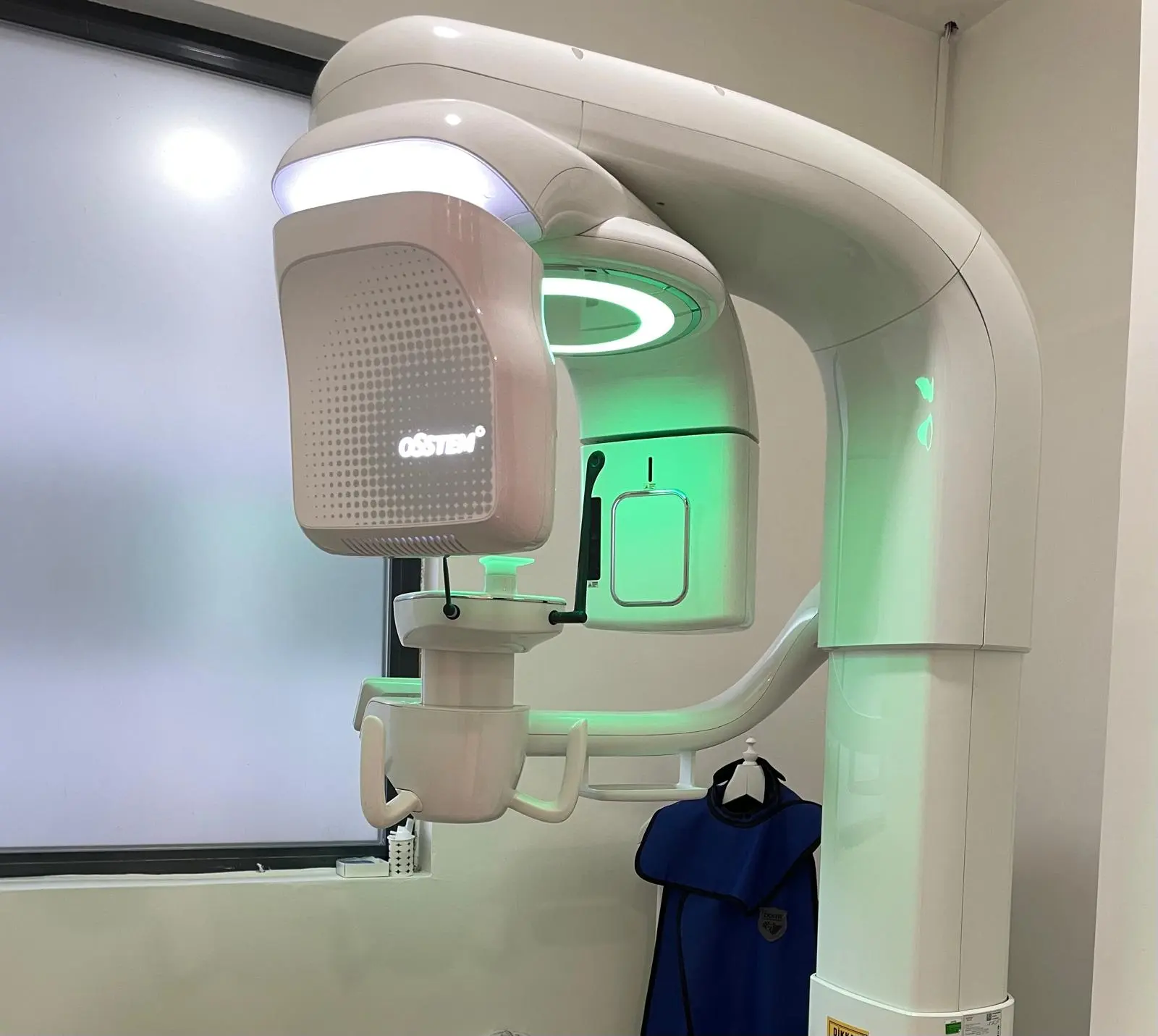 Clinic-provided photograph of Dent Gebze