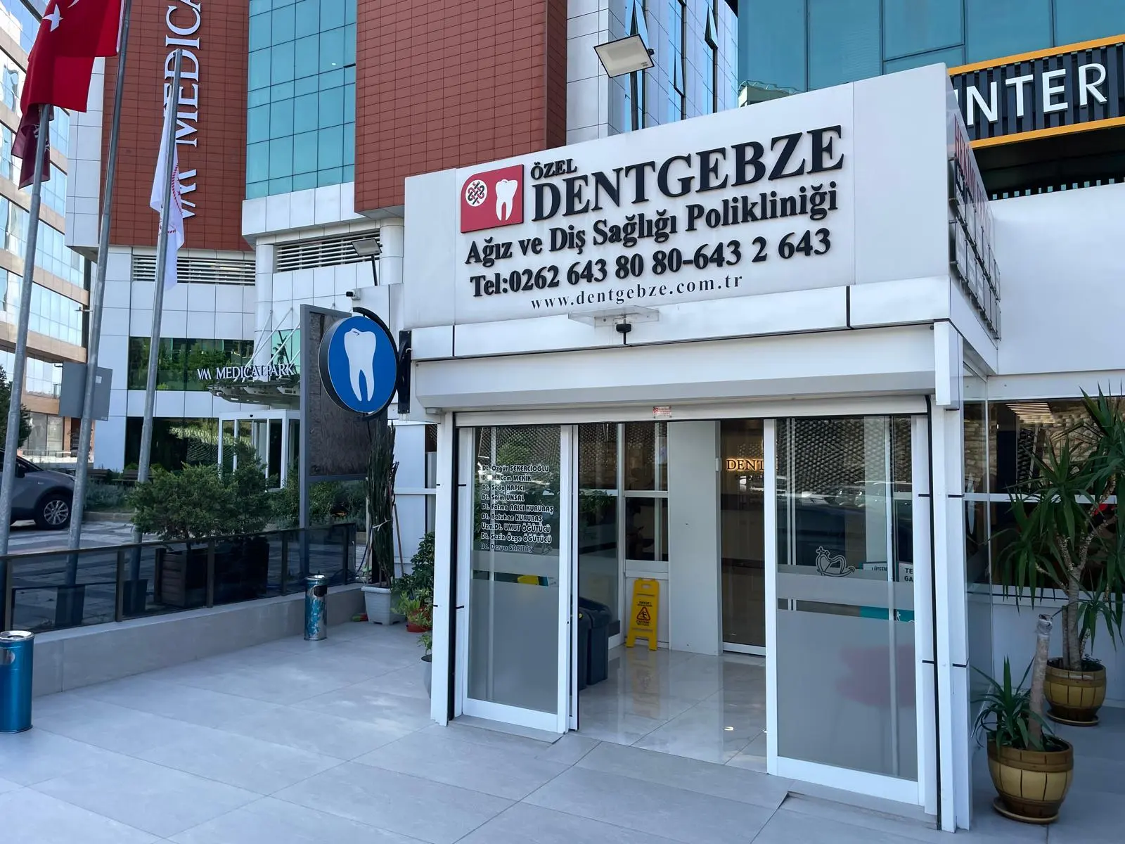 Clinic-provided photograph of Dent Gebze