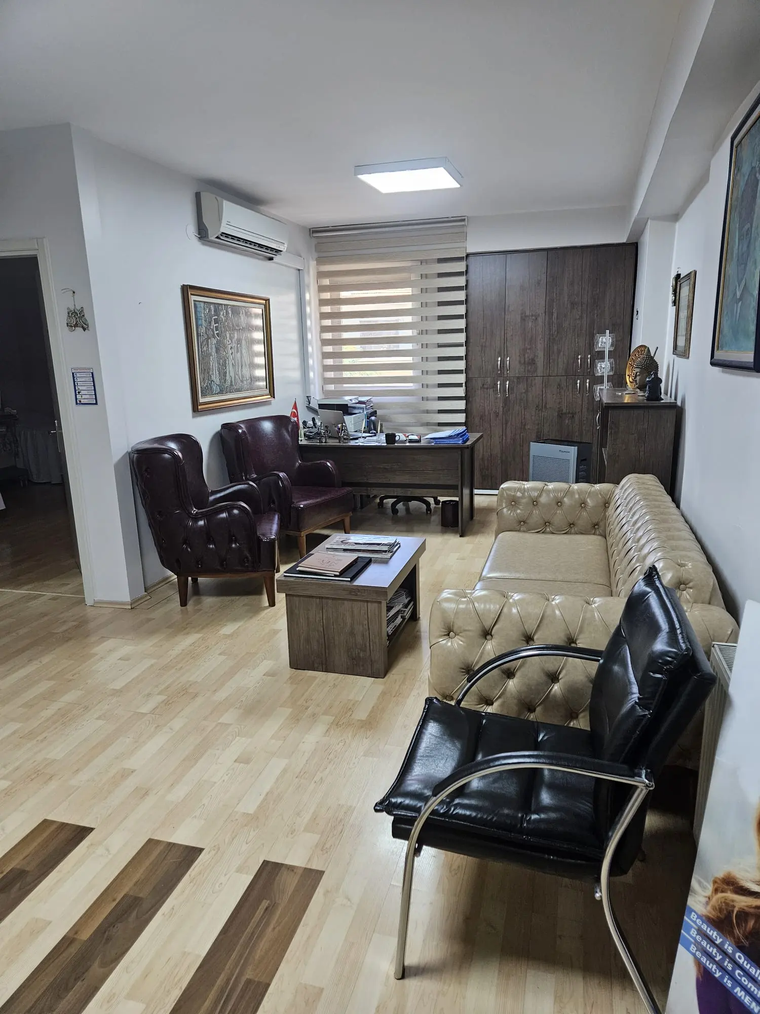 Clinic-provided photograph of Prof. Dr Mahmut Can Yağmurdur