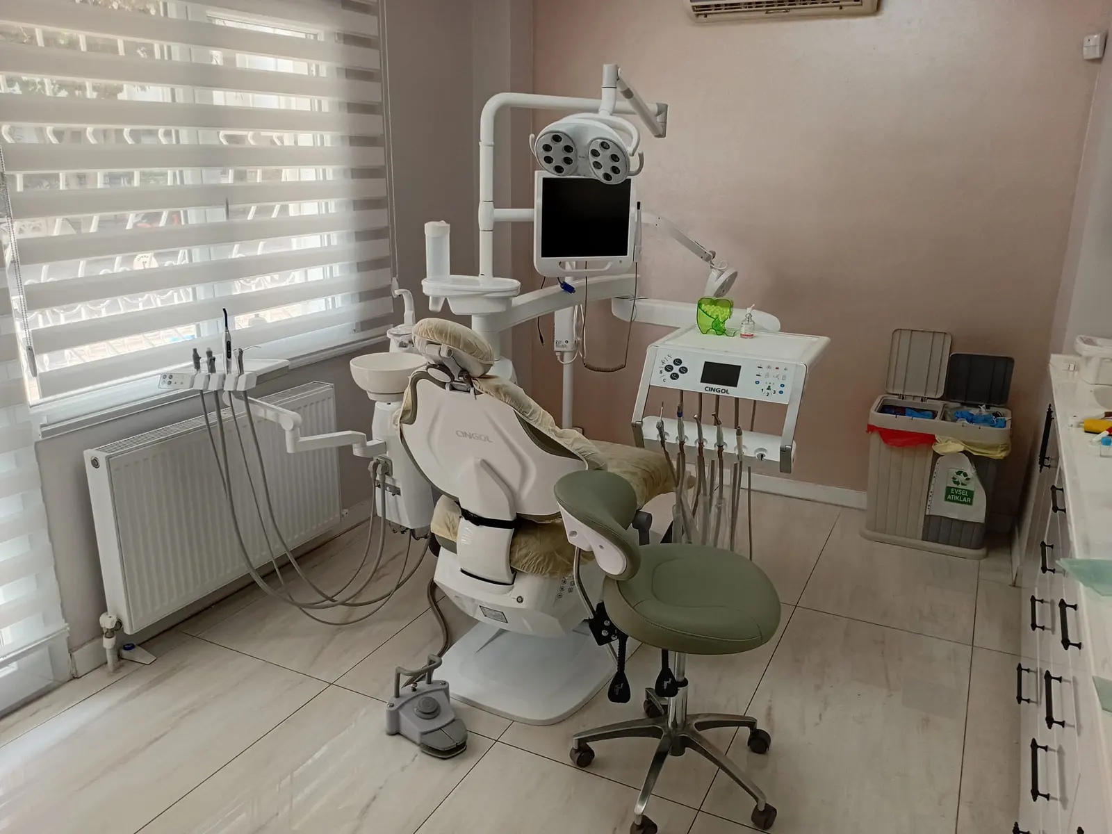 Clinic-provided photograph of Dr İbrahim Türker