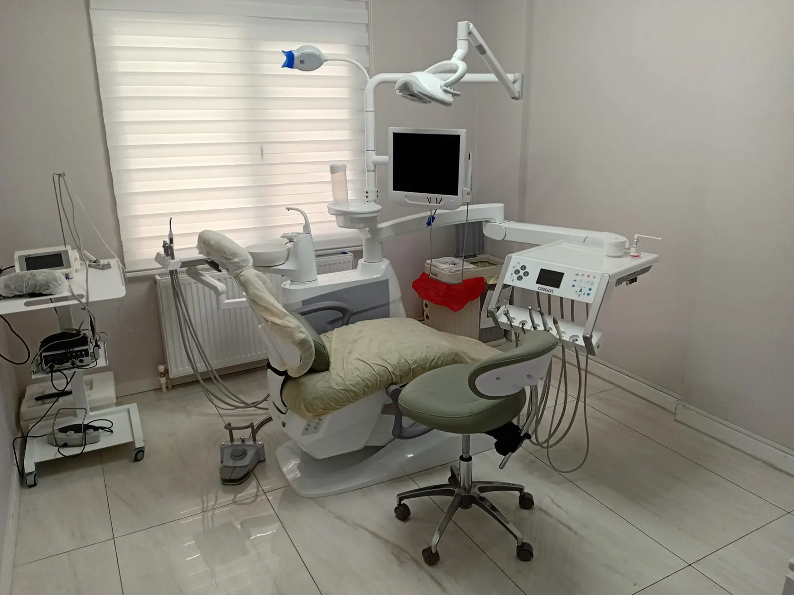 Clinic-provided photograph of Dr İbrahim Türker