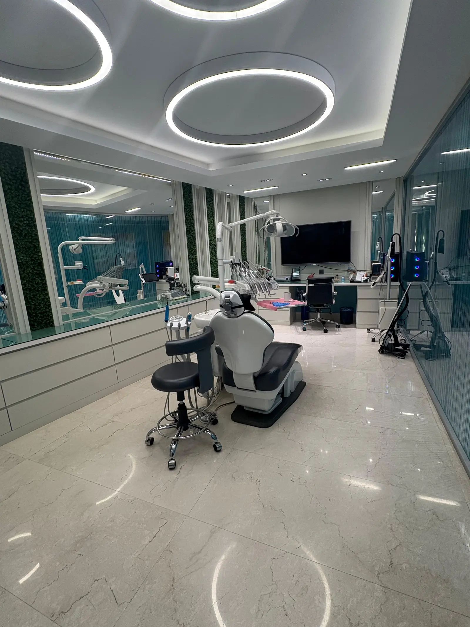 Clinic-provided photograph of Dr İlkim Akcabelen