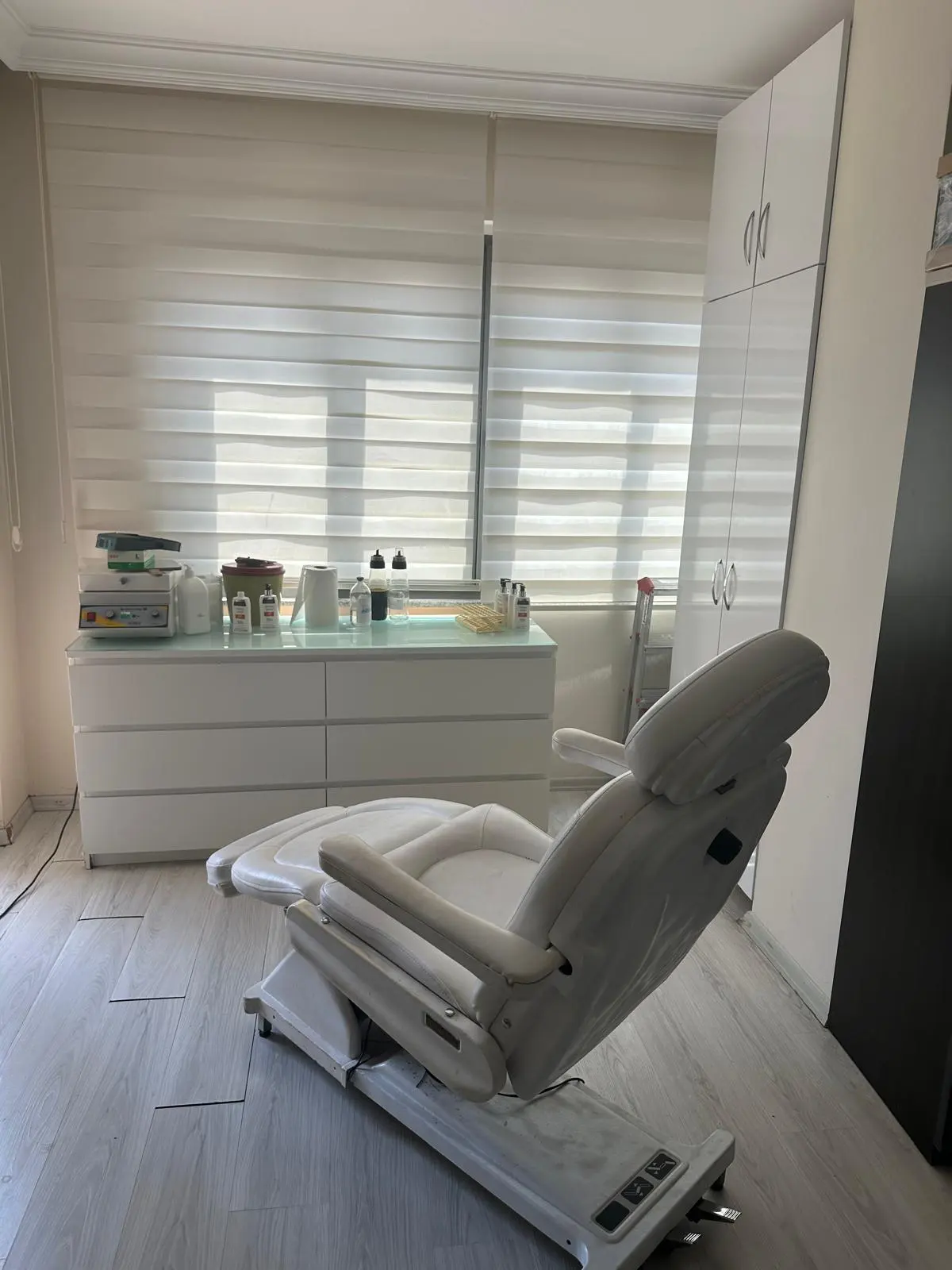 Clinic-provided photograph of Dr Özgür Çetiner Clinic
